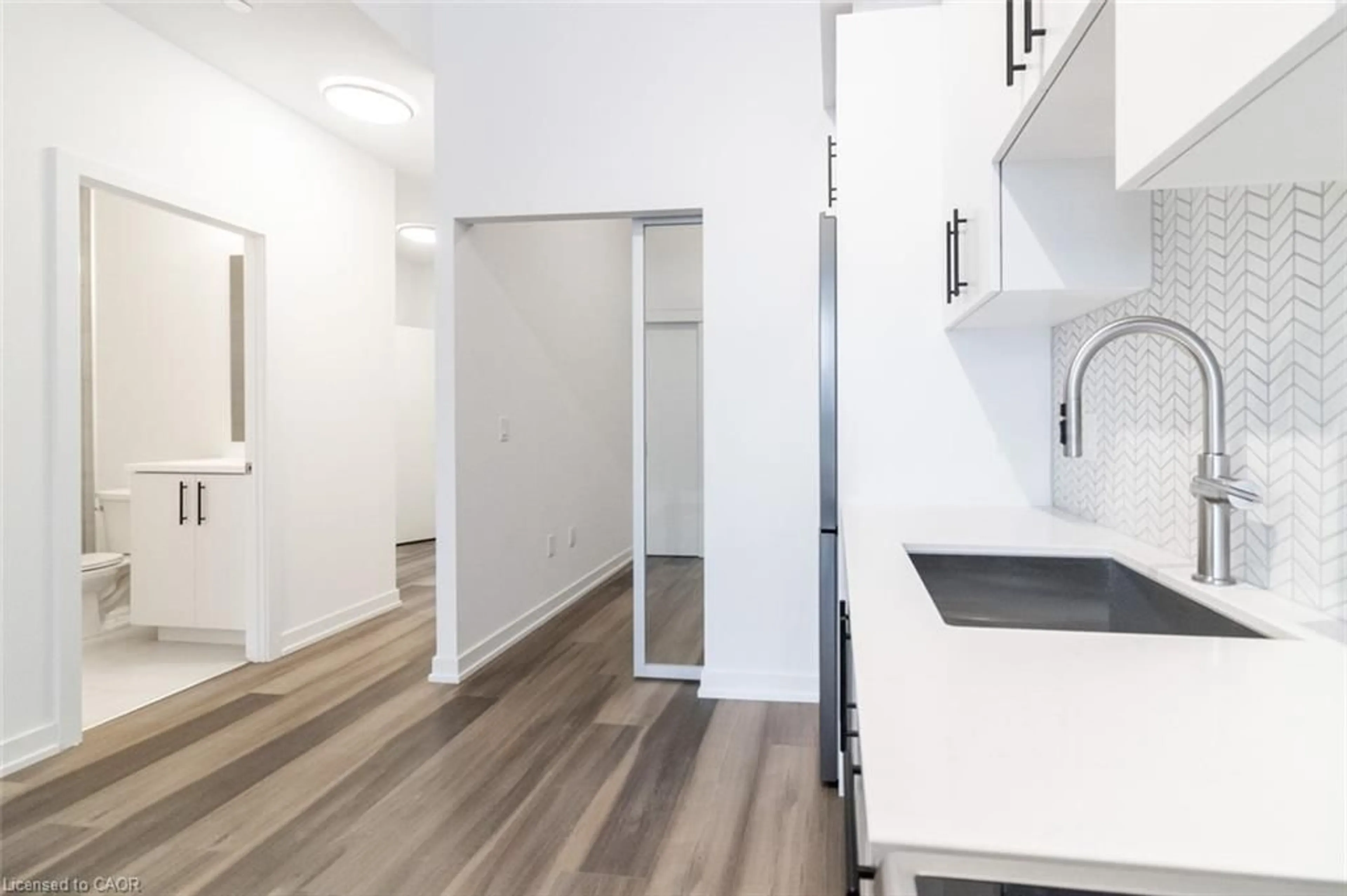 Standard kitchen, unknown for 5 Wellington St #210, Kitchener Ontario N2G 0E3