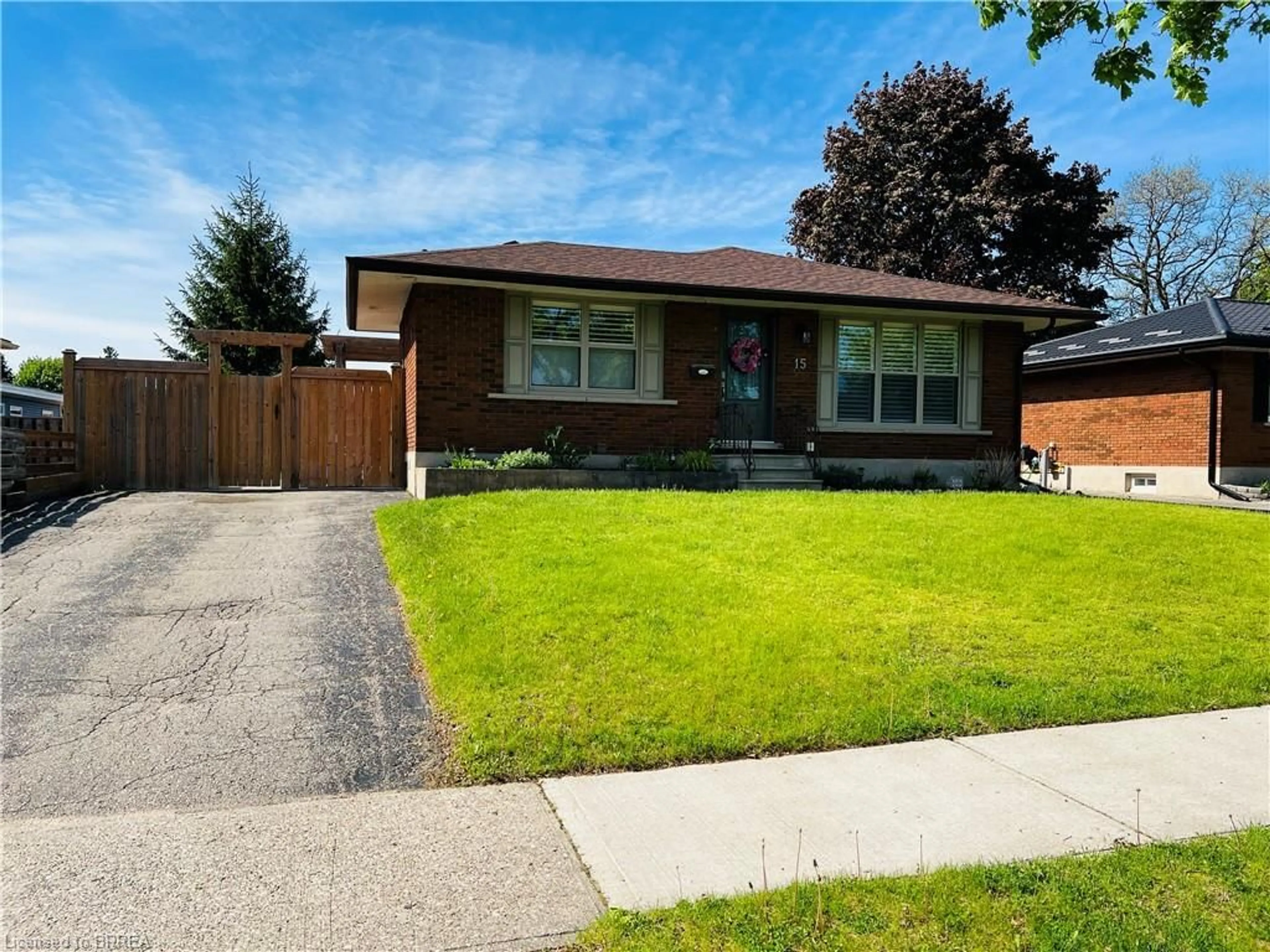 Home with brick exterior material, street for 15 Blueridge Cres, Brantford Ontario N3R 5E6