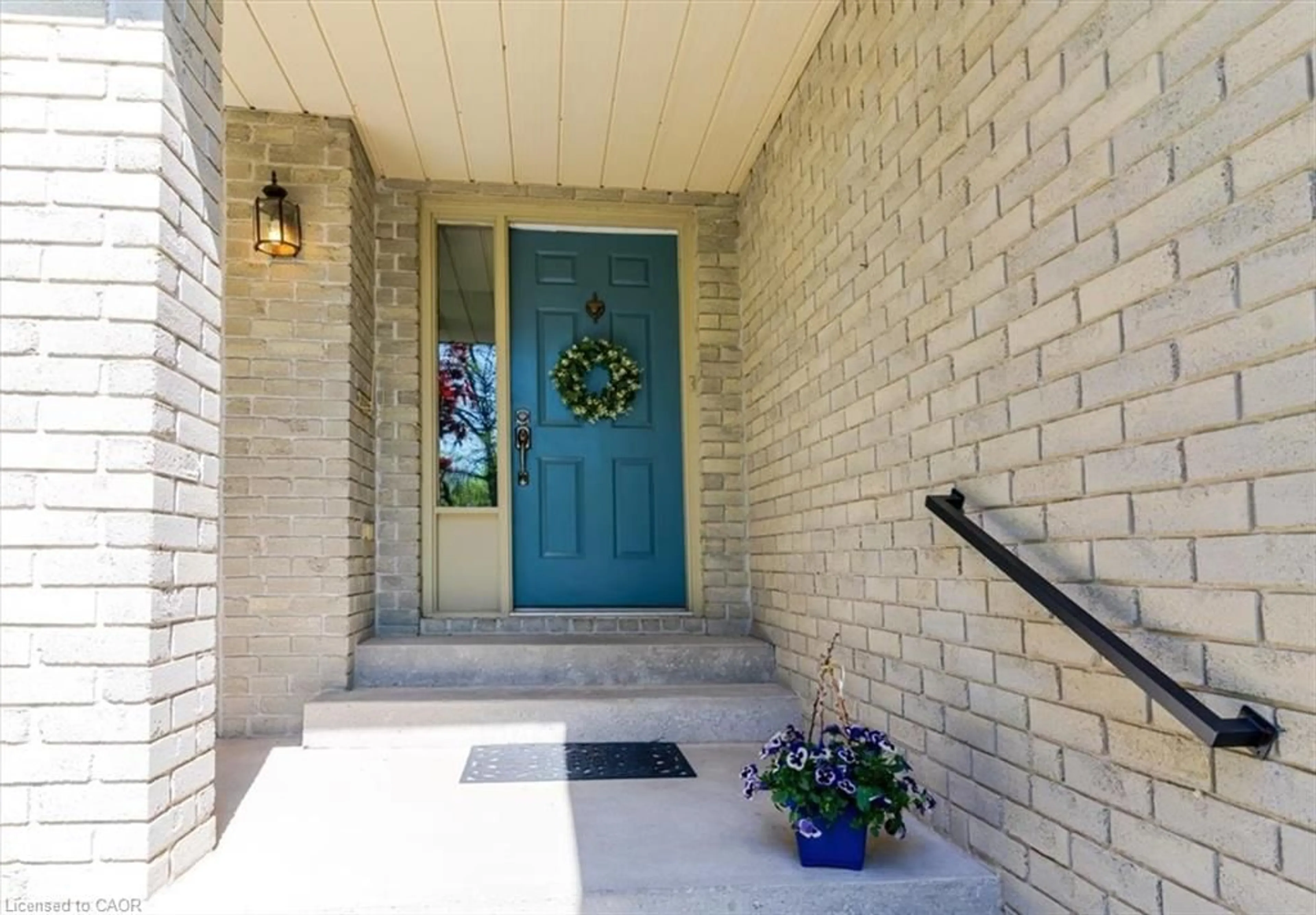 Indoor entryway for 34 Woodfield Ave, Townsend Ontario N0A 1S0