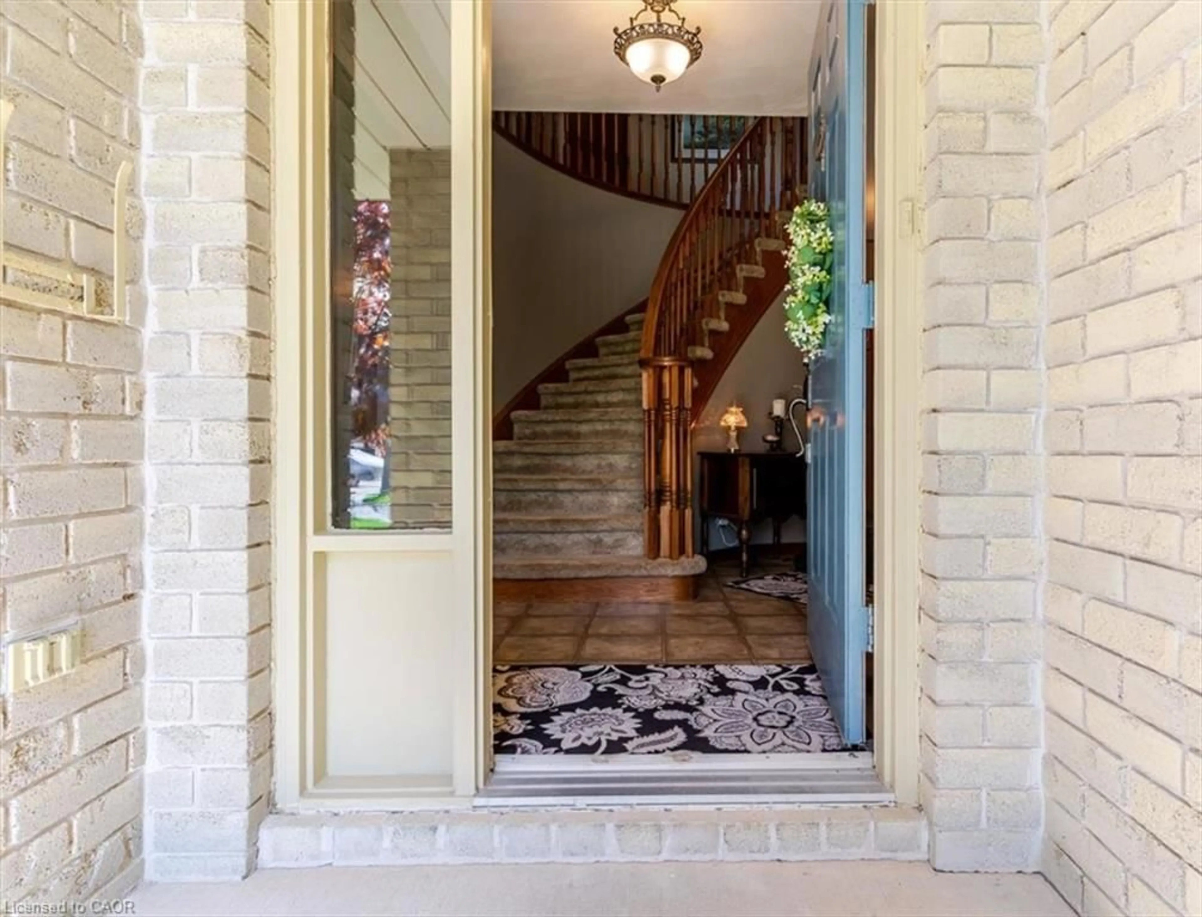 Indoor entryway for 34 Woodfield Ave, Townsend Ontario N0A 1S0