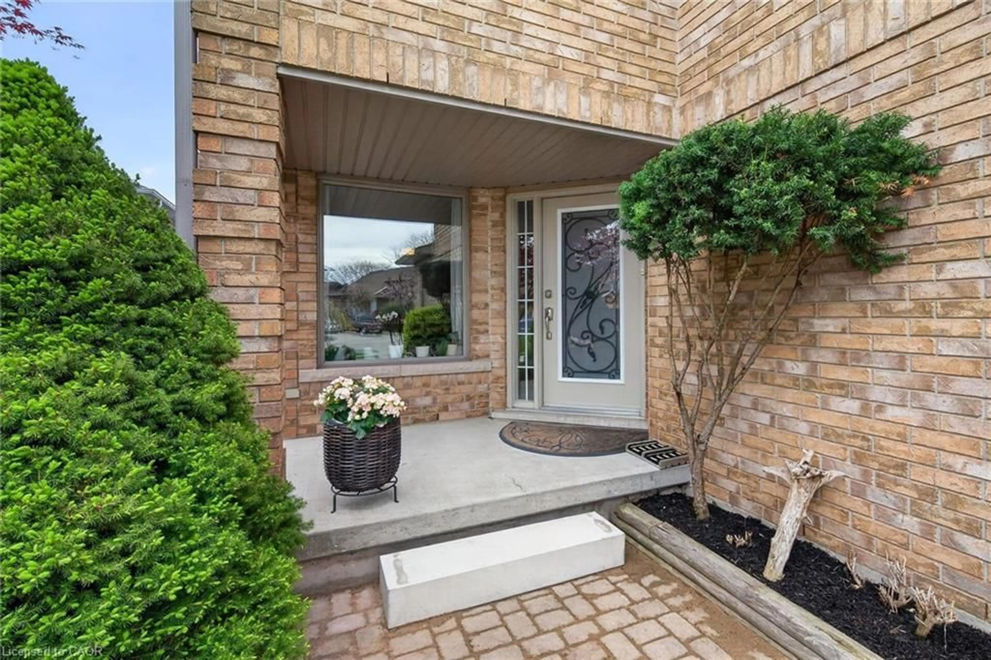 Unknown for 35 Cove Cres, Stoney Creek Ontario L8E 5A3