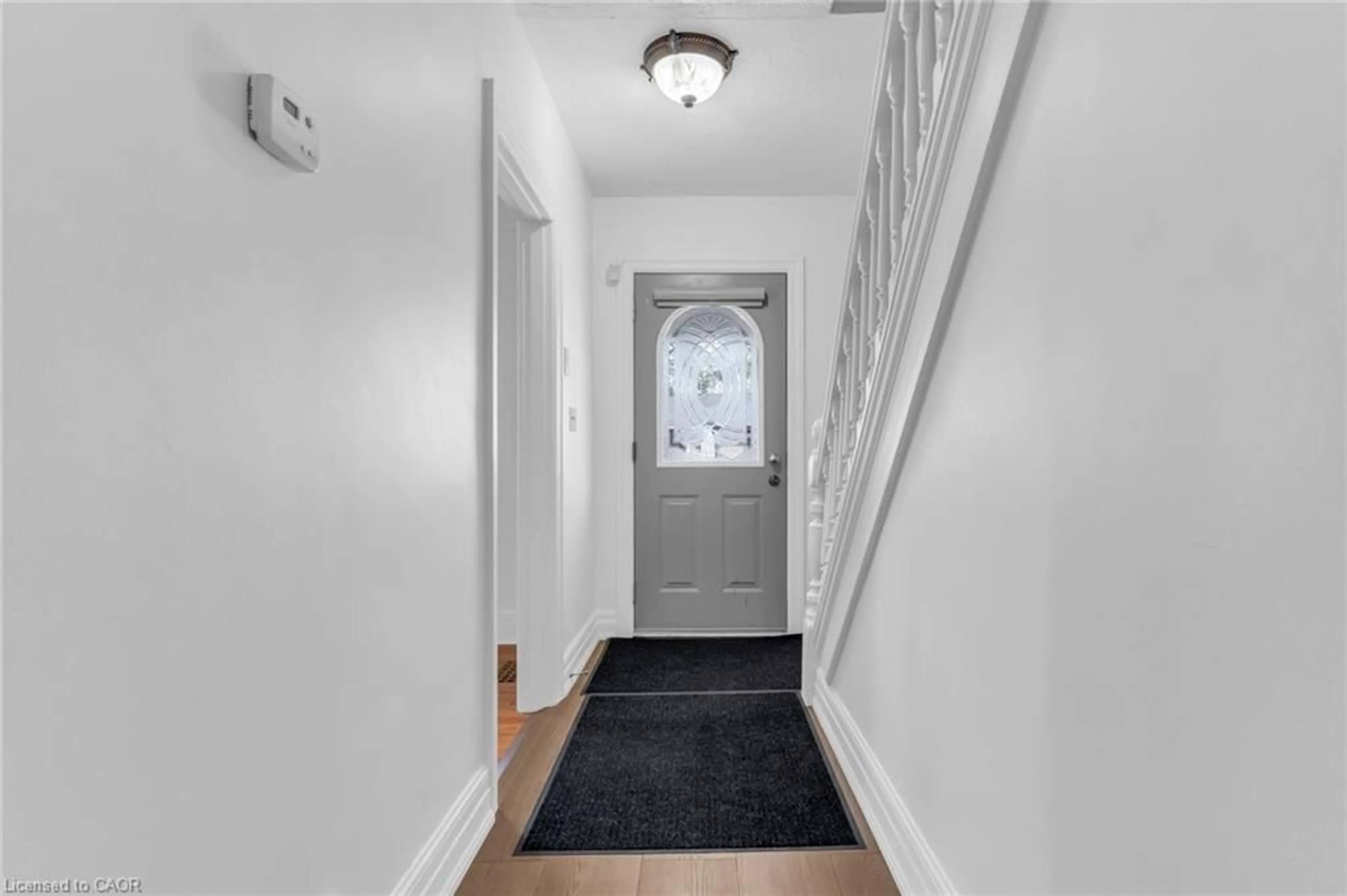 Indoor entryway for 168 Britannia Ave, Hamilton Ontario L8H 1X5