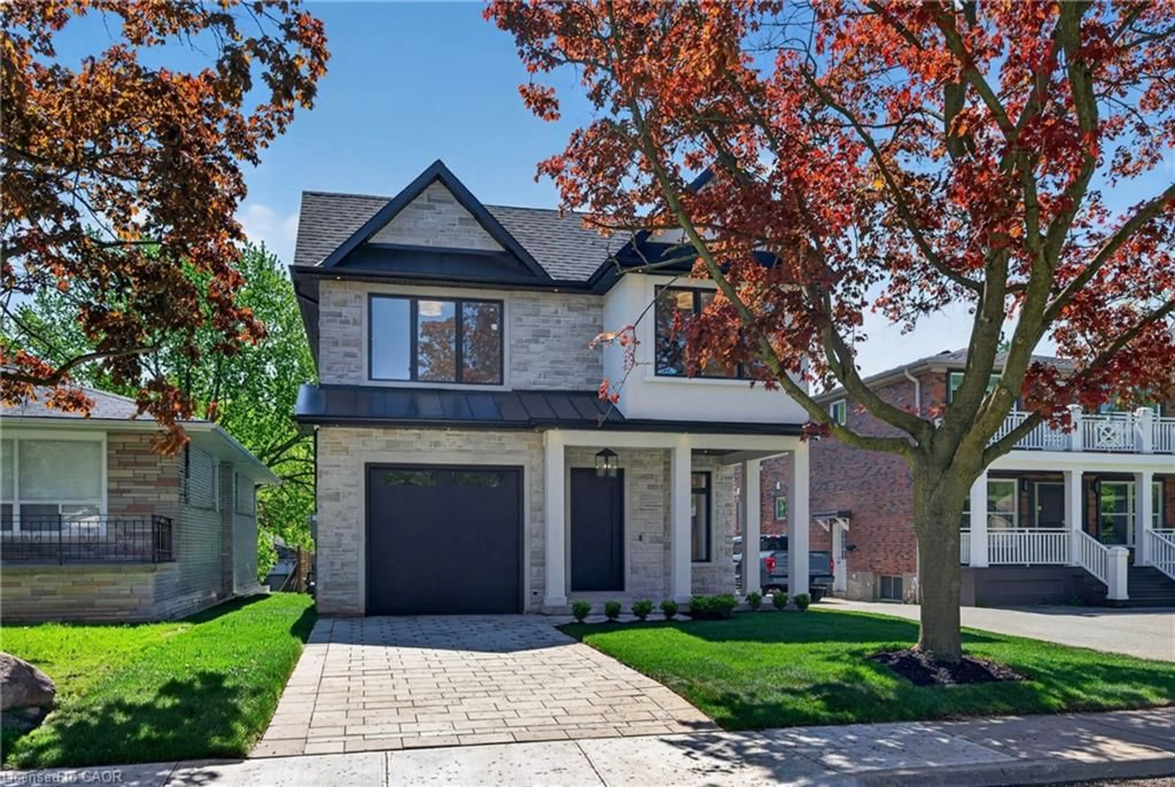 Home with brick exterior material, street for 148 Herald Ave, Oakville Ontario L6K 1S2