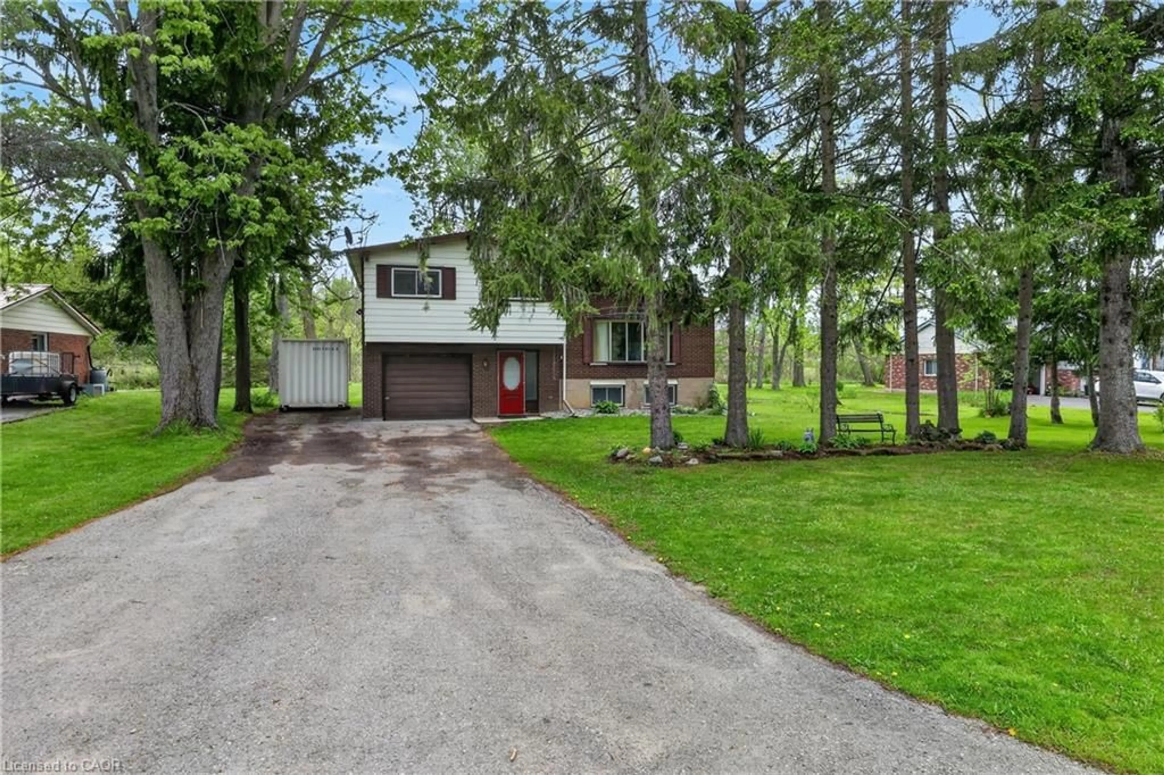 Home with brick exterior material, street for 124 Mumby Rd, Dunnville Ontario N1A 2W5