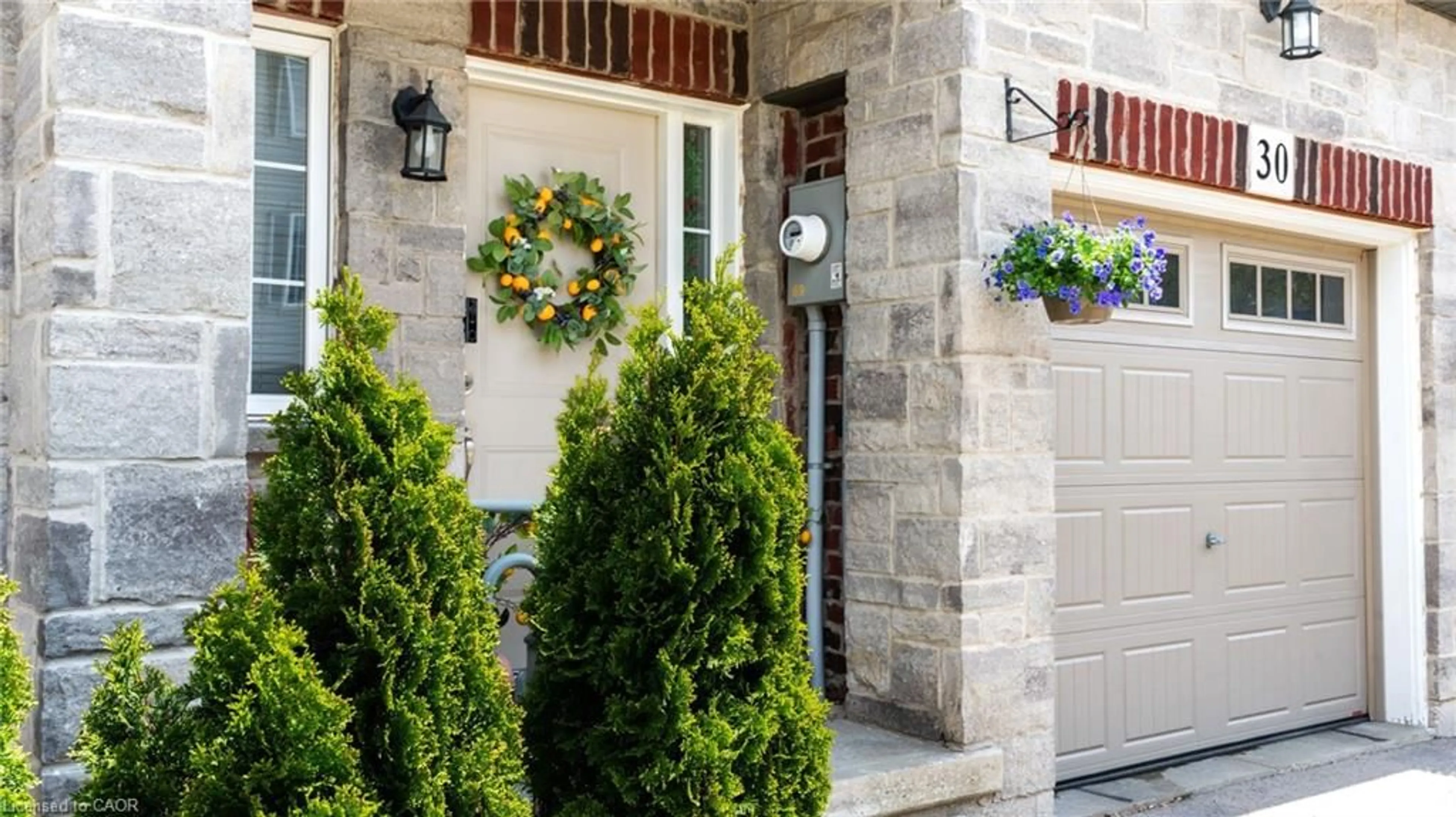 Indoor entryway for 30 Cleland Ave, Ancaster Ontario L9K 0J9