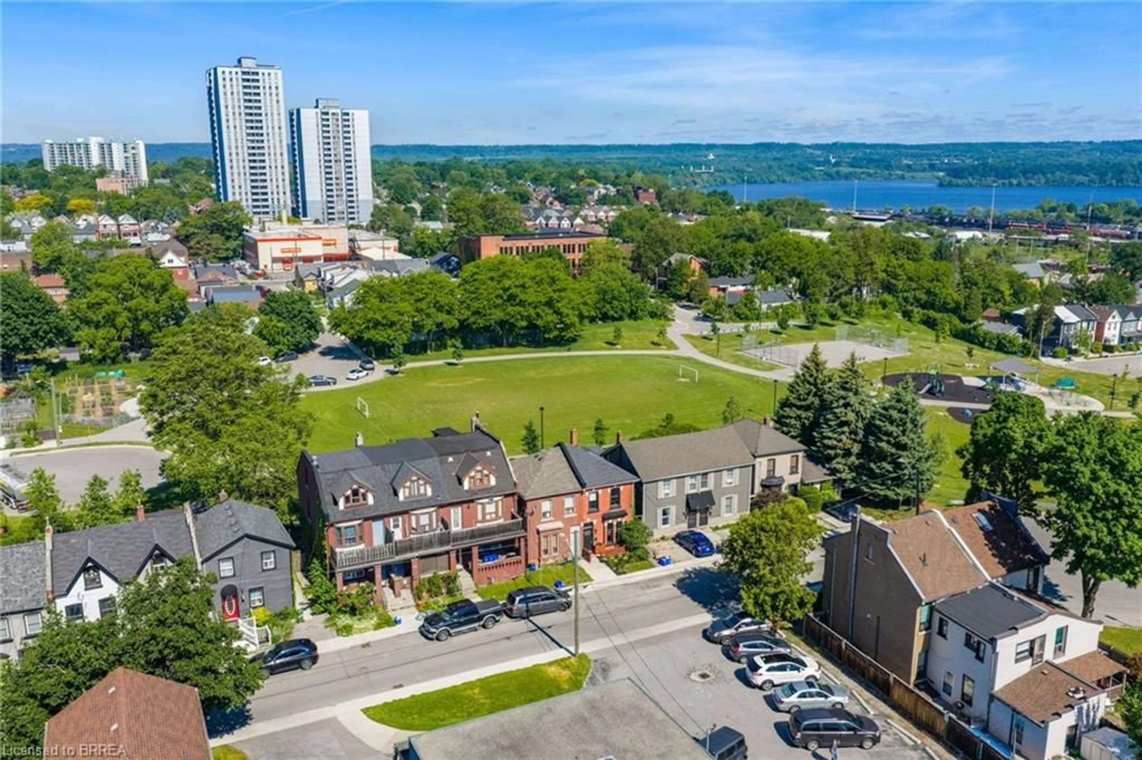 A pic from outside/outdoor area/front of a property/back of a property/a pic from drone, water/lake/river/ocean view for 29 Railway St, Hamilton Ontario L8R 2R4
