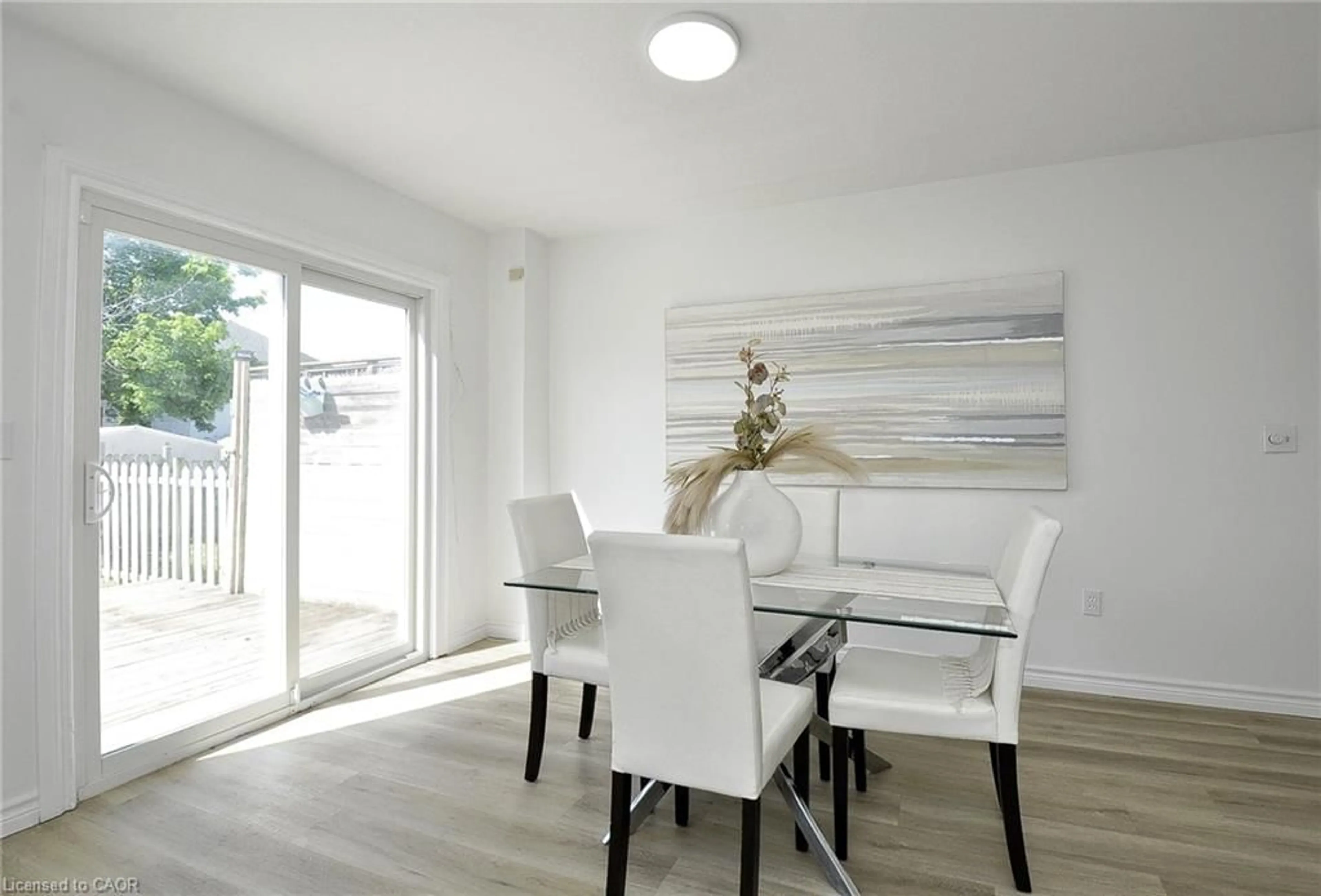 Dining room, unknown for 32 Kroeger Cres, Cambridge Ontario N3C 4J7
