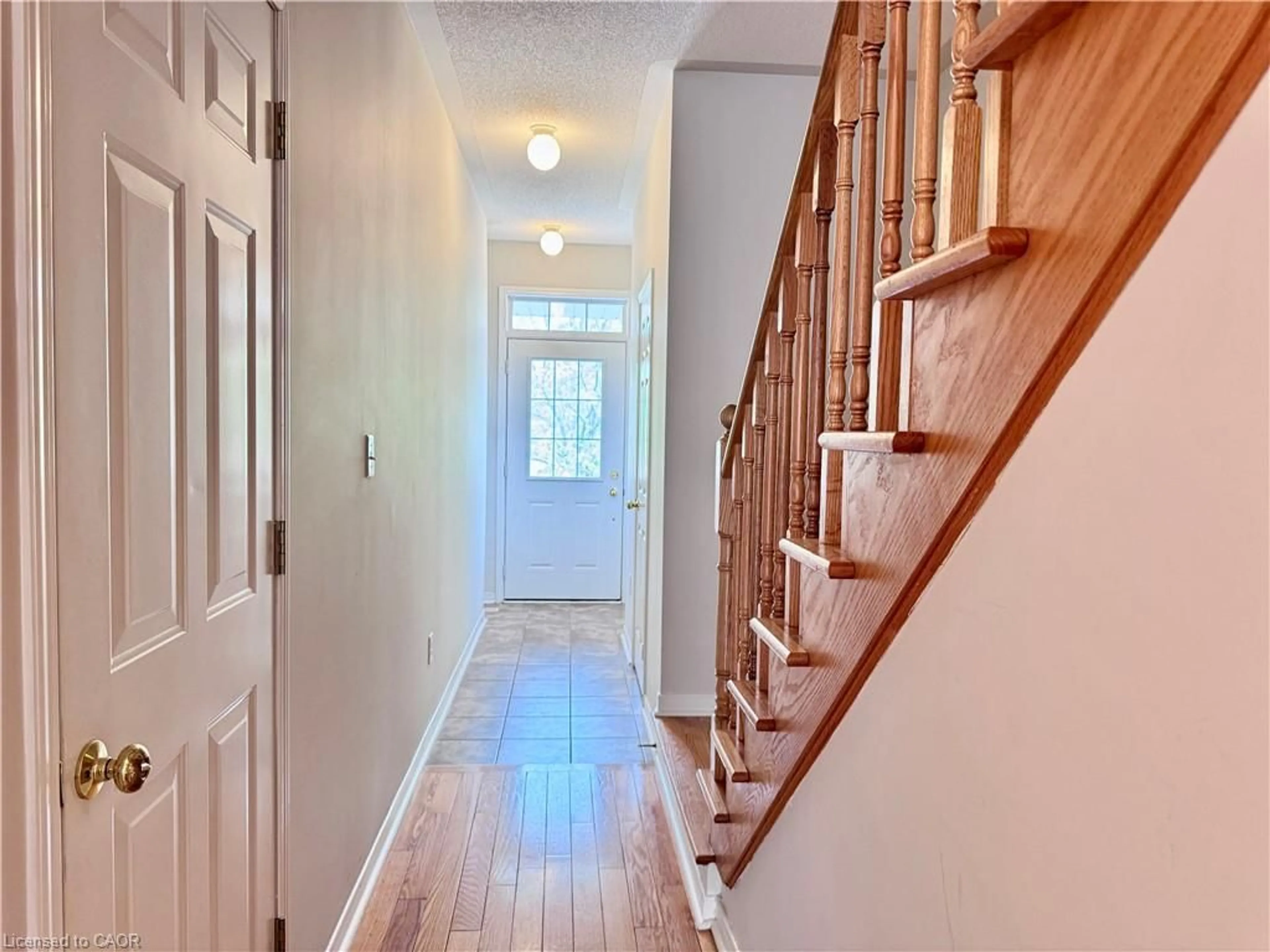 Indoor entryway for 110 Highland Rd #53, Kitchener Ontario N2M 3S1