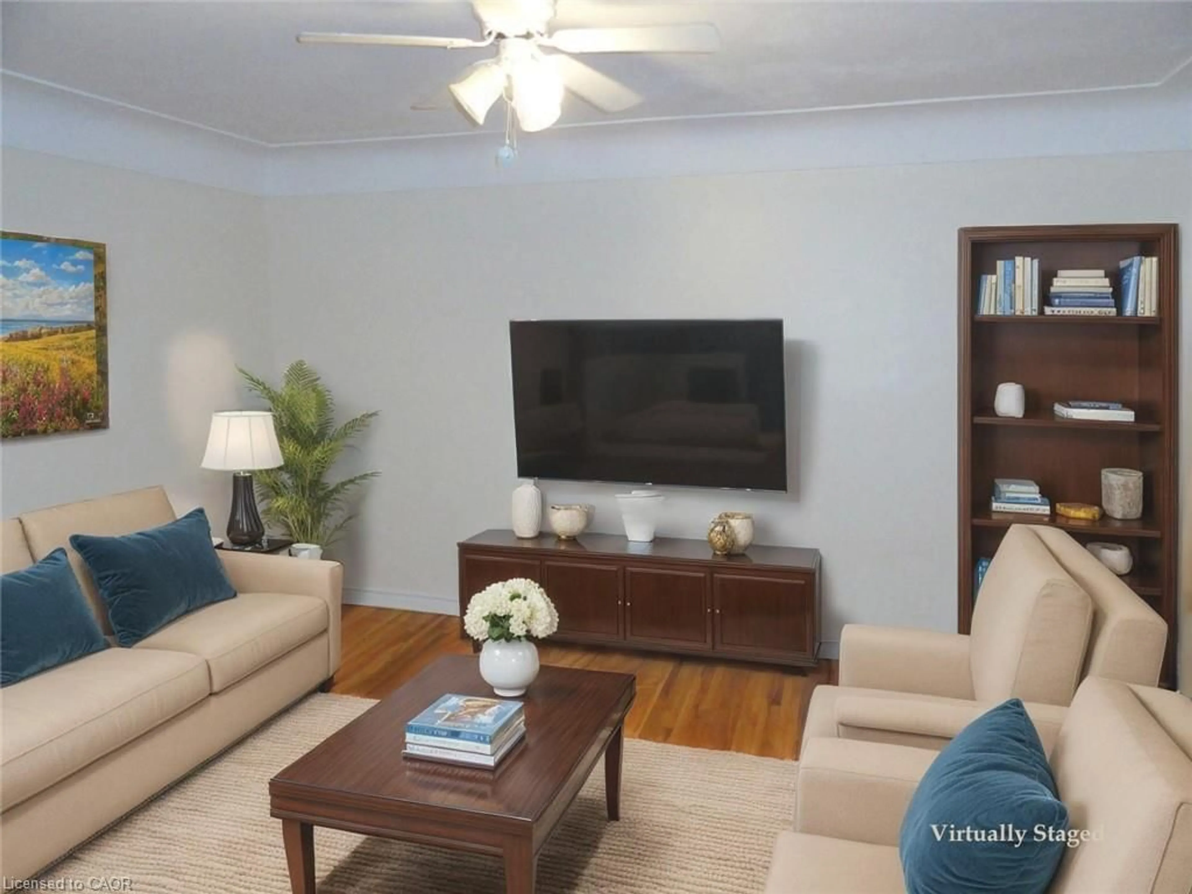 Living room with furniture, wood/laminate floor for 21 West St, Dundas Ontario L9H 1J4