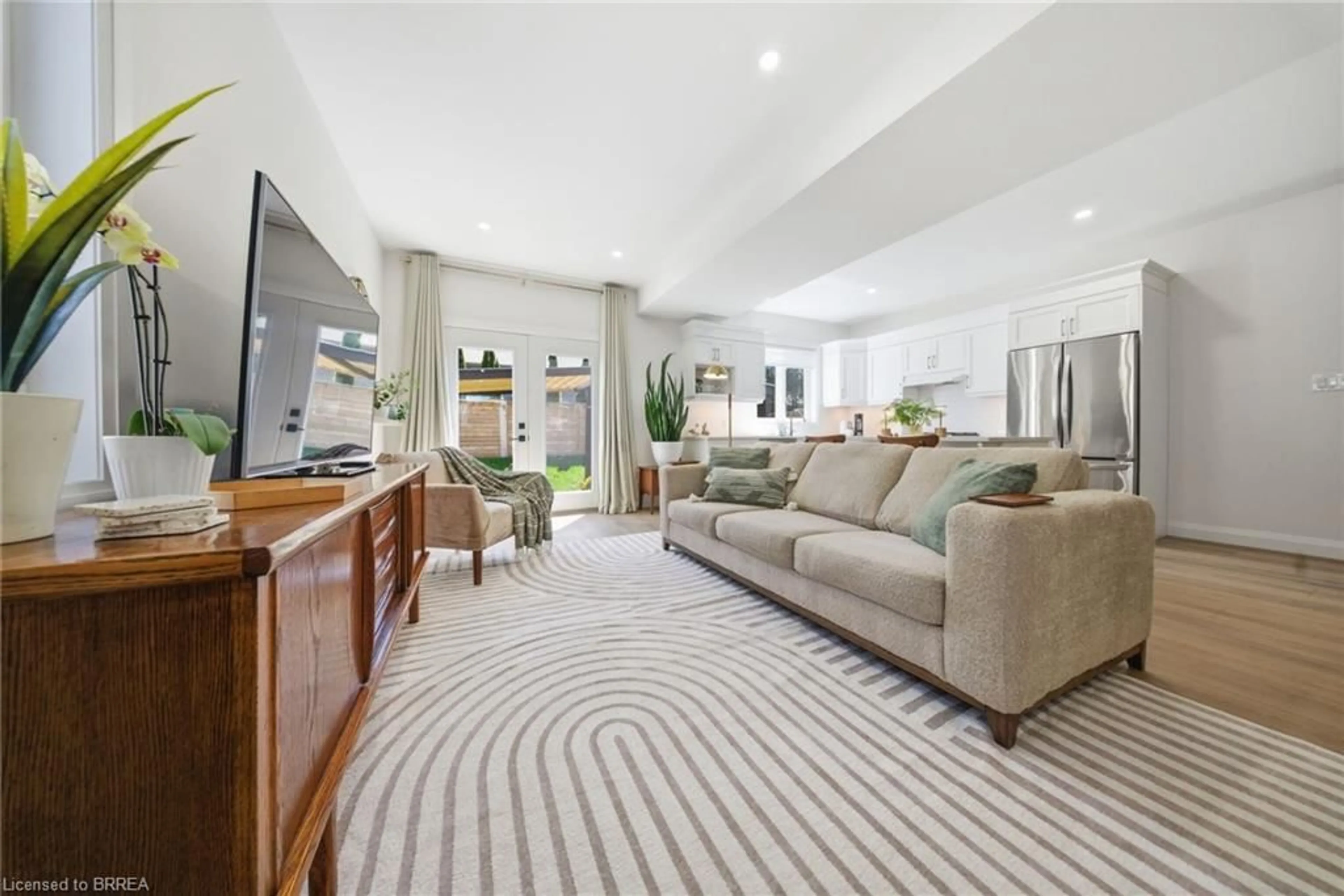 Living room with furniture, unknown for 34 Peachleaf Lane, Waterford Ontario N0E 1Y0