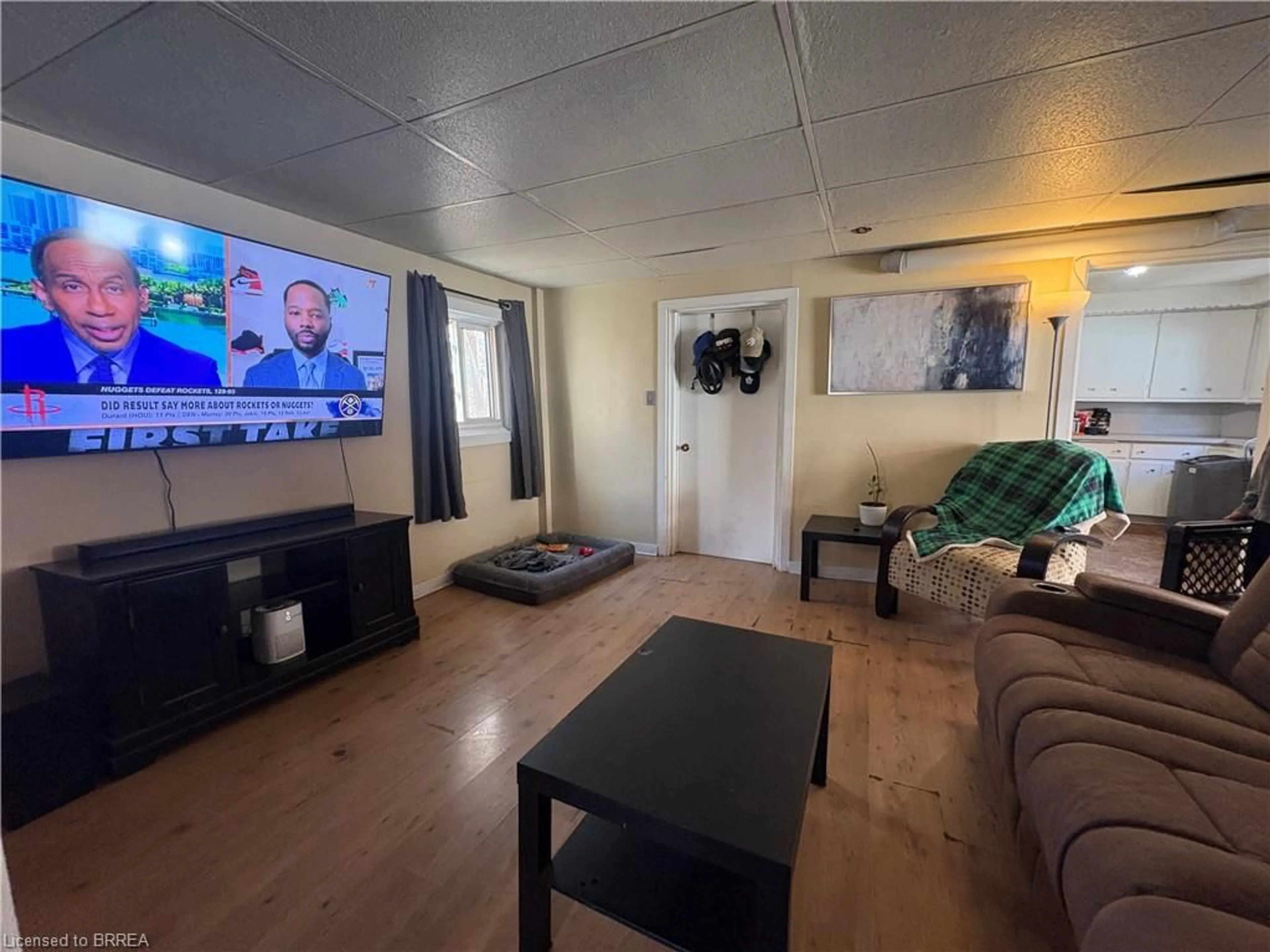 A pic of a room for 13 Sheridan St, Brantford Ontario N3T 2P7