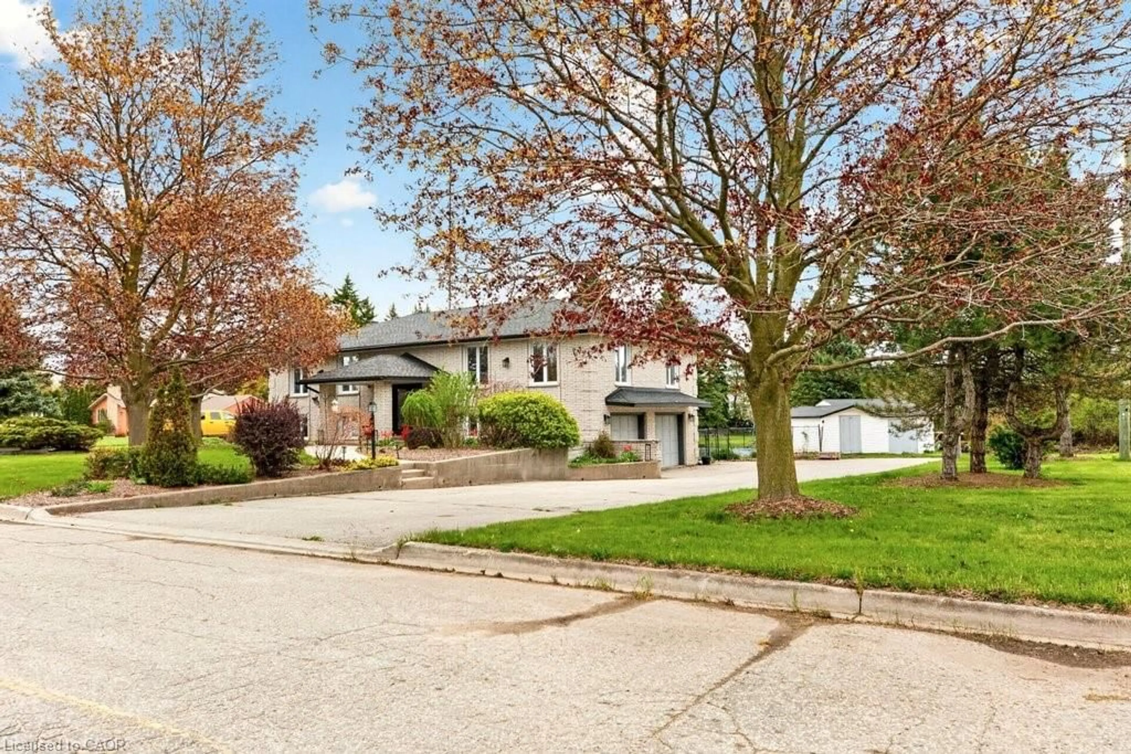 Unknown for 20 Hartfield Dr, Guelph Ontario N1H 6J2