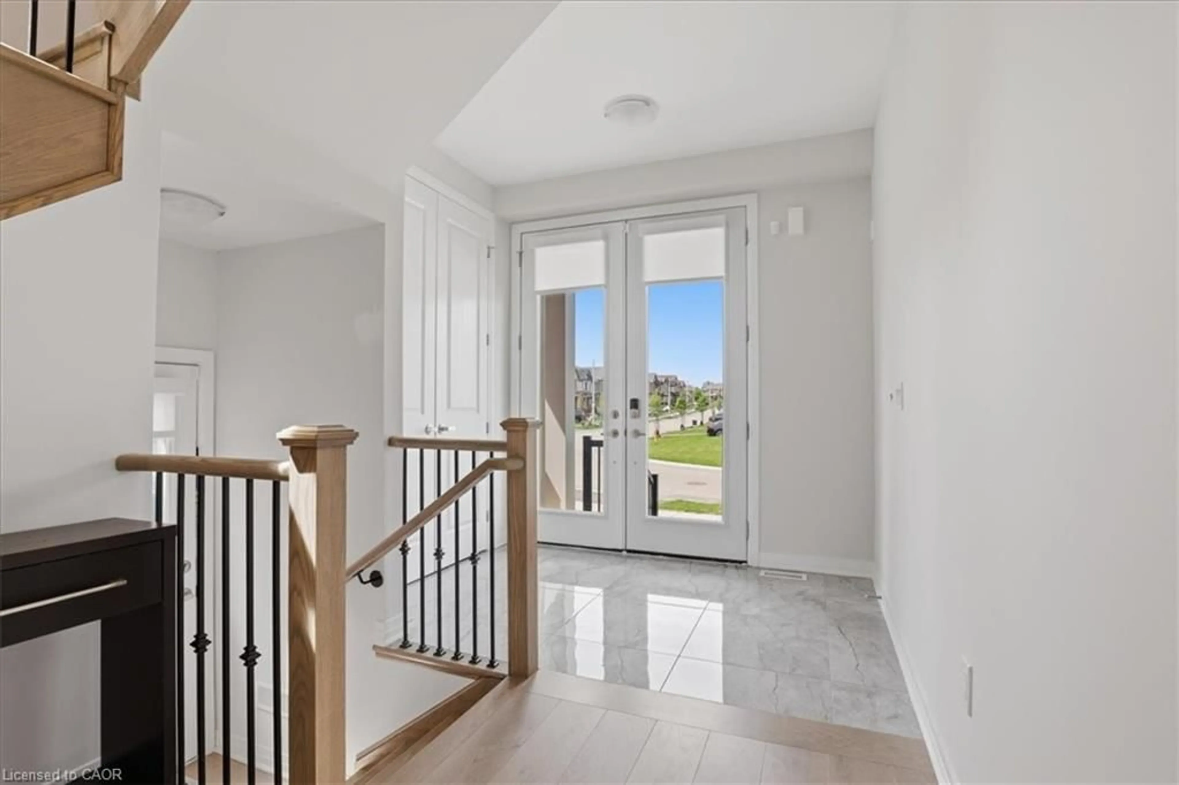 Indoor entryway for 18 John Carpenter Rd, Ayr Ontario N0B 1E0