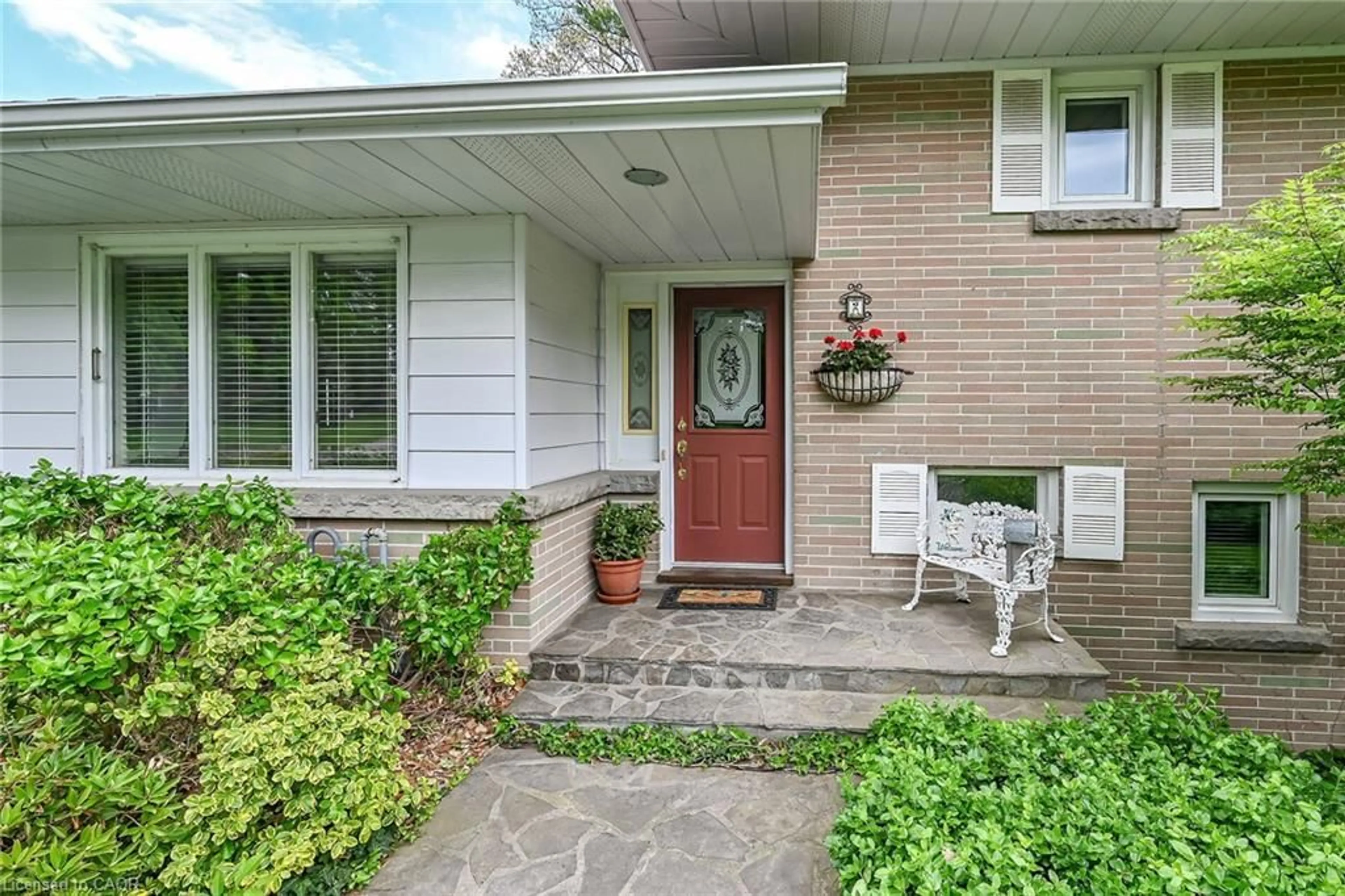 Unknown for 2 Summit Cir, Simcoe Ontario N3Y 3K8