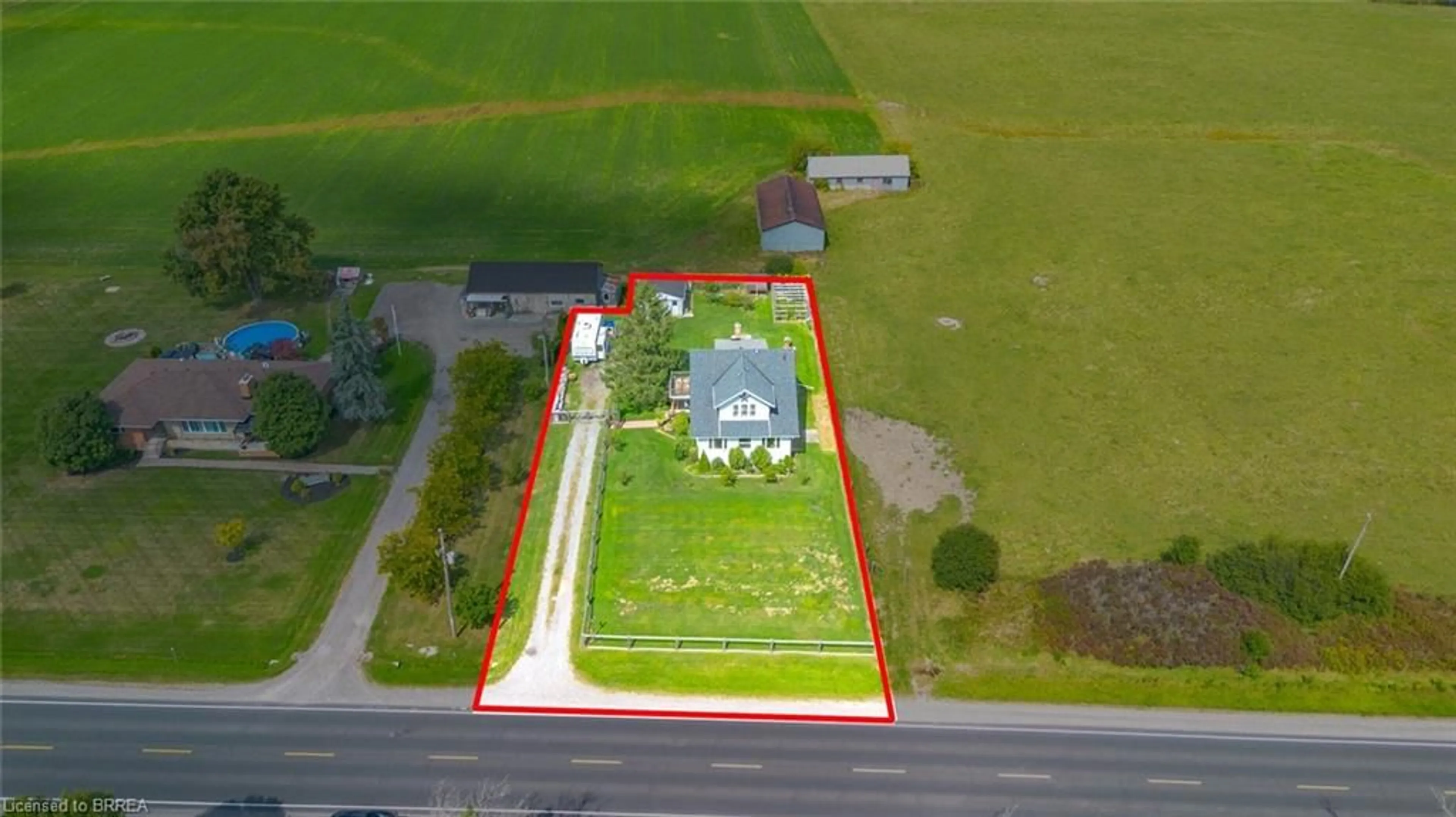 A pic from outside/outdoor area/front of a property/back of a property/a pic from drone, building for 3211 Highway 3 Hwy, Jarvis Ontario N0A 1J0