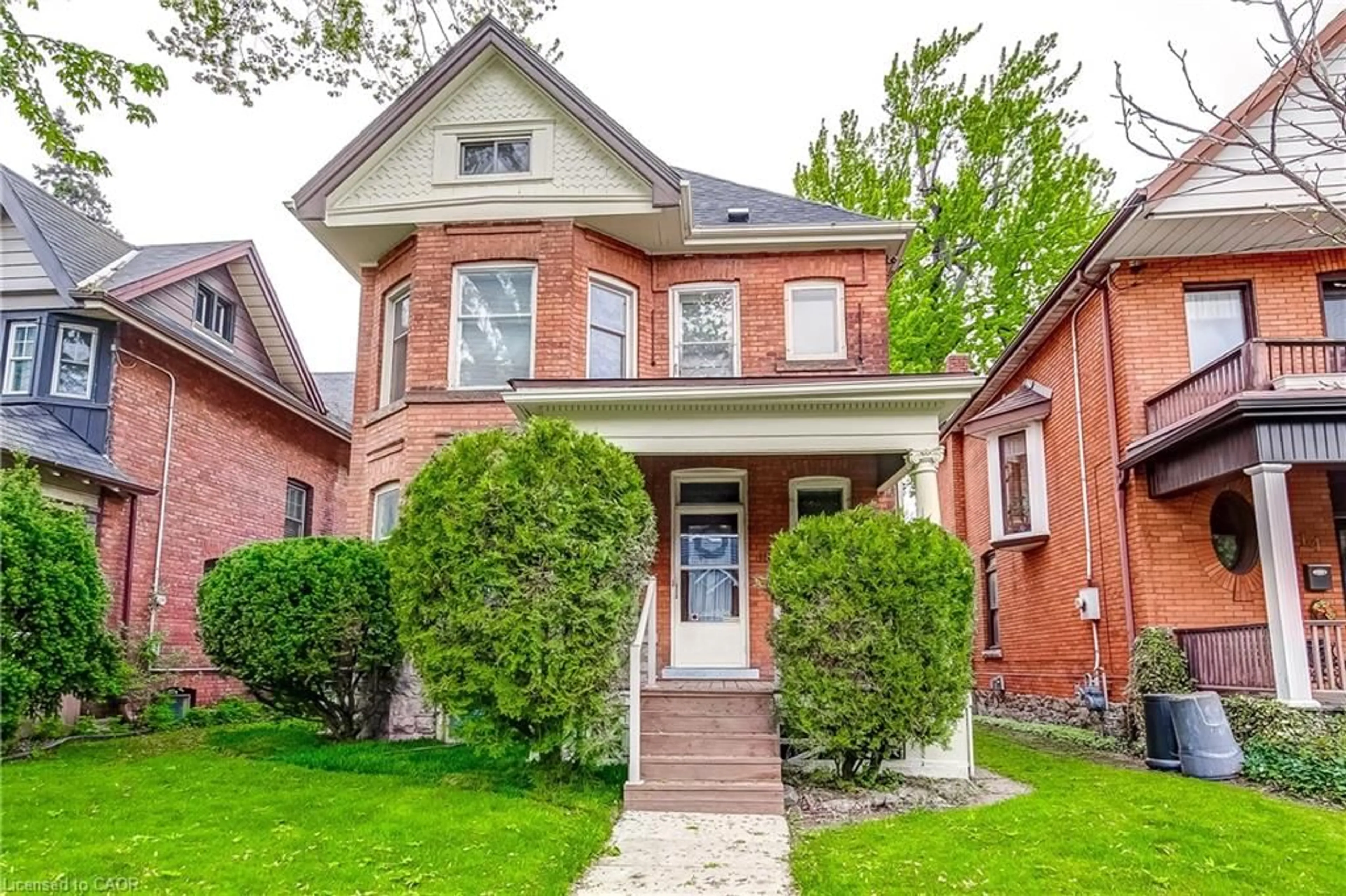 Home with brick exterior material, street for 18 Fairleigh Cres, Hamilton Ontario L8M 2K9