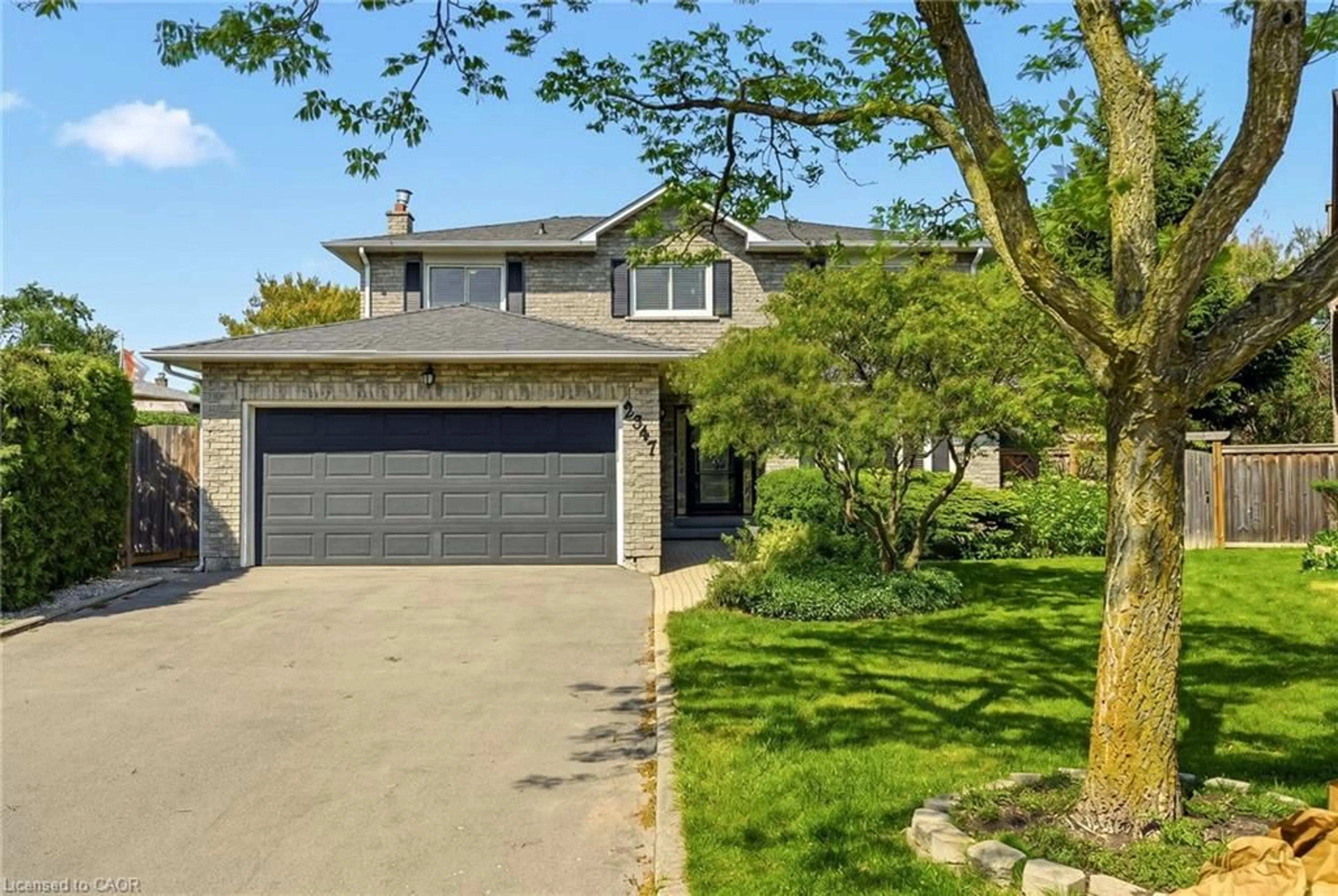Unknown for 2347 Tweedsmuir Crt, Burlington Ontario L7P 4K9