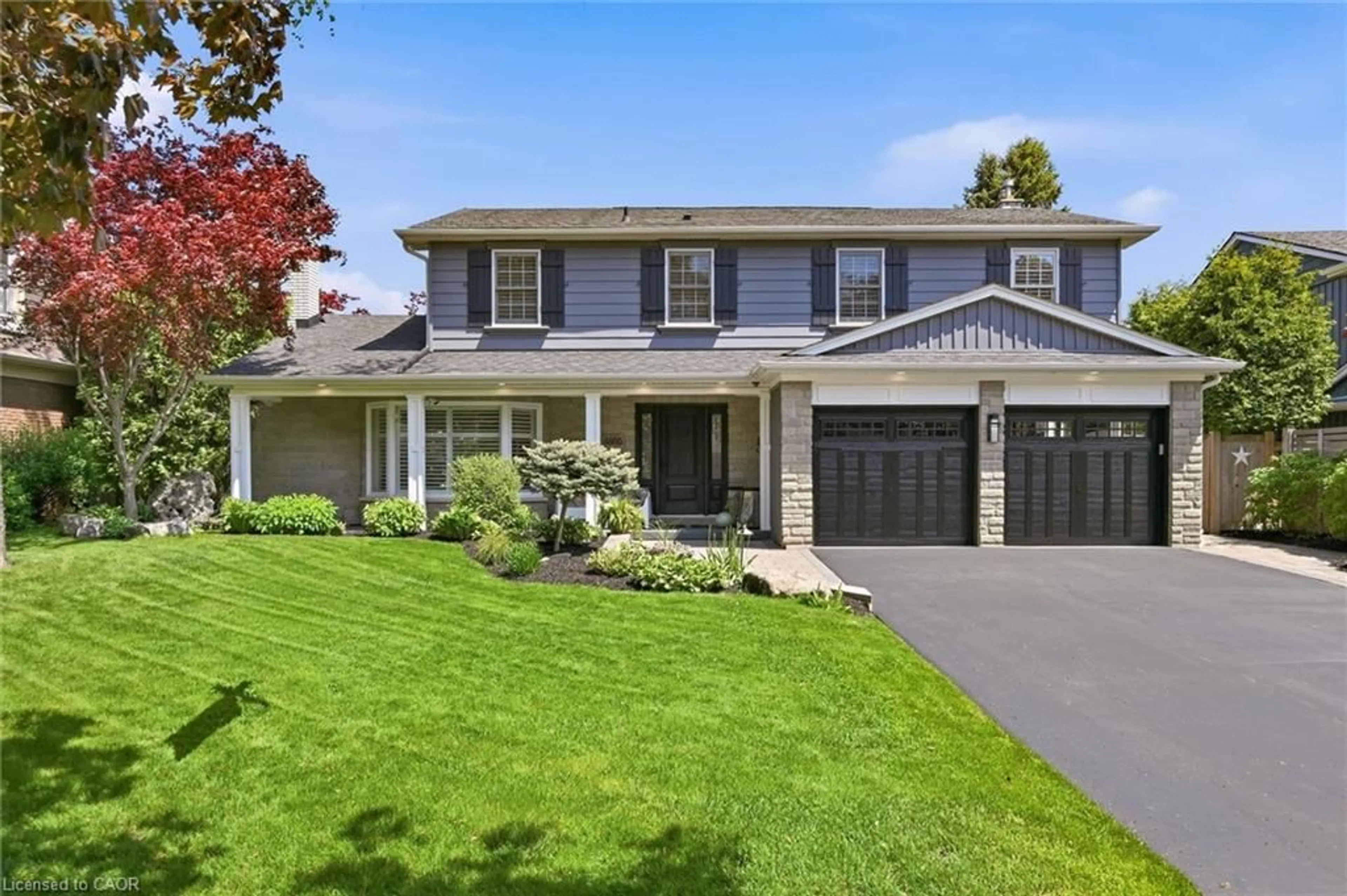 Home with vinyl exterior material, street for 3500 Regal Rd, Burlington Ontario L7N 1M3