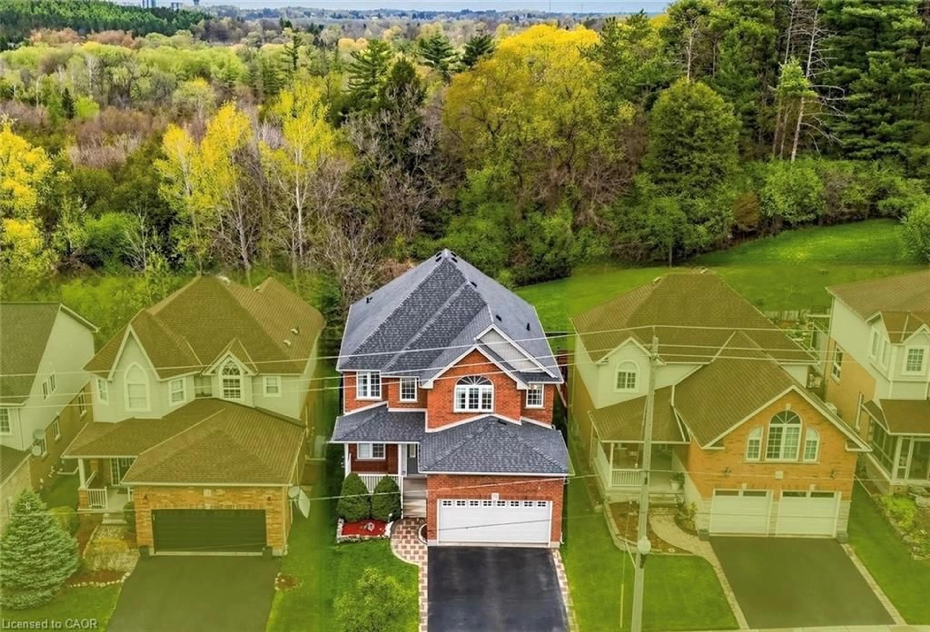 A pic from outside/outdoor area/front of a property/back of a property/a pic from drone, street for 70 Doon Mills Dr, Kitchener Ontario N2P 2S3