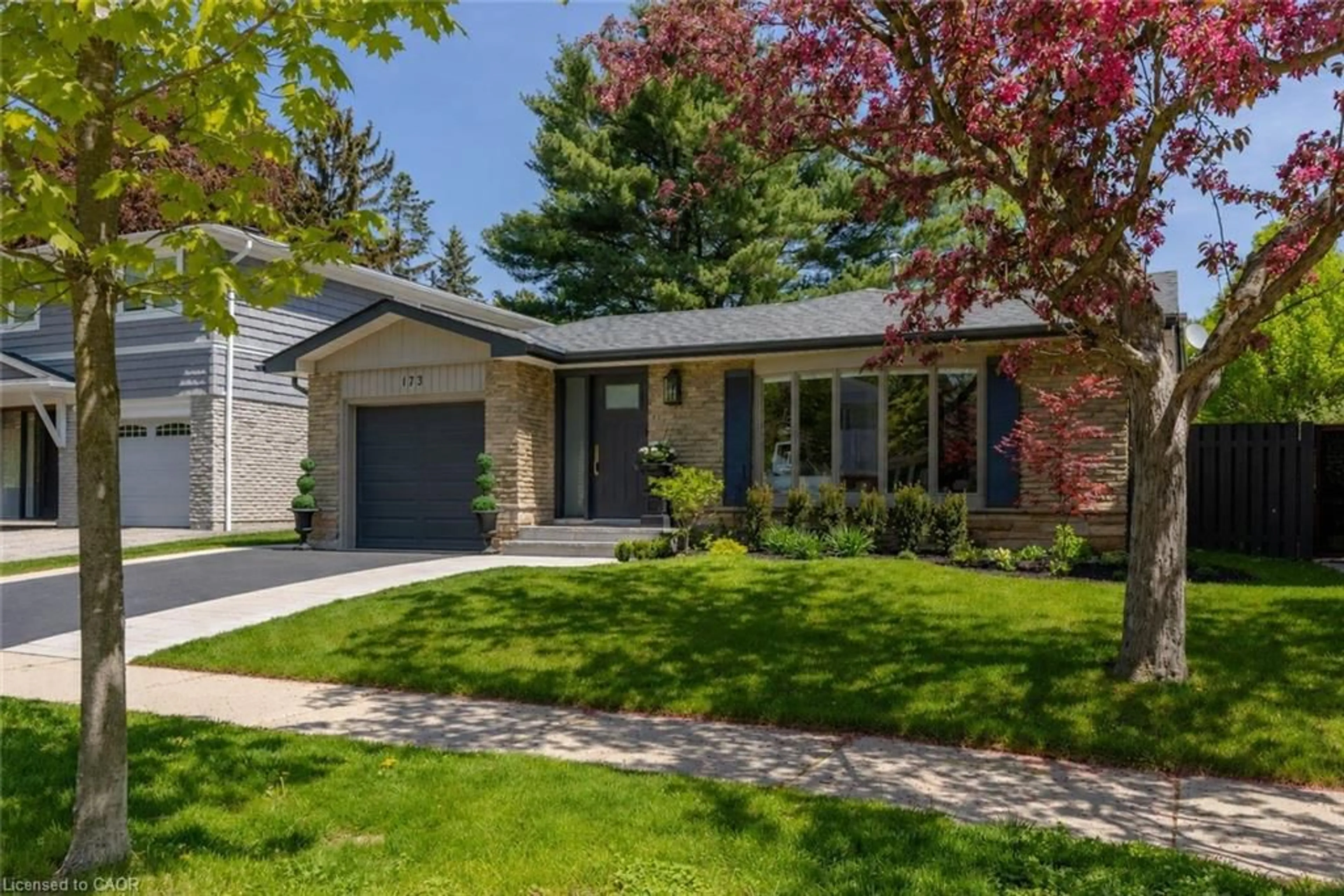 Home with brick exterior material, street for 173 Chebucto Dr, Oakville Ontario L7J 5R1