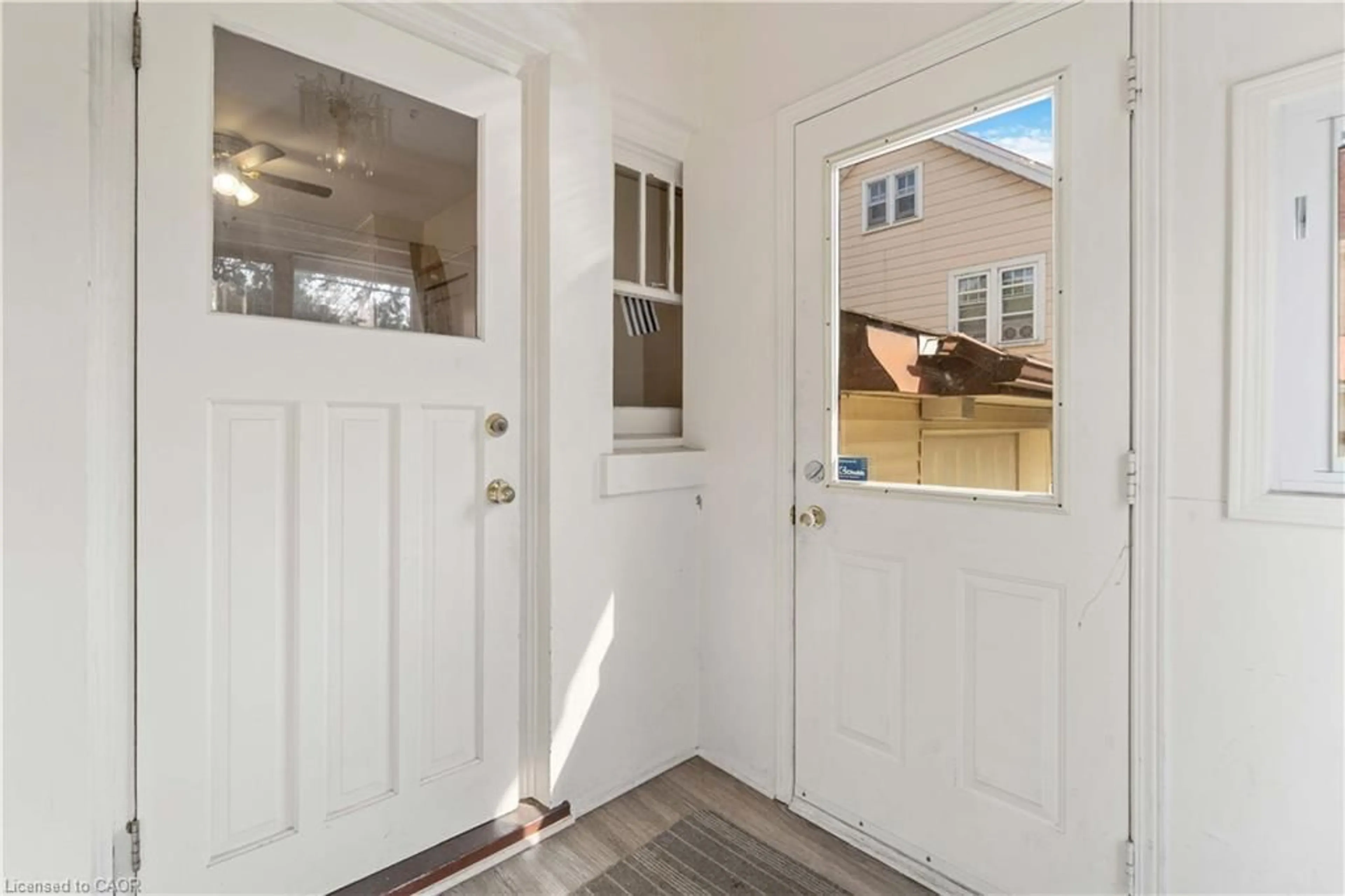 Indoor entryway for 151 Louisa St, Kitchener Ontario N2H 5M4