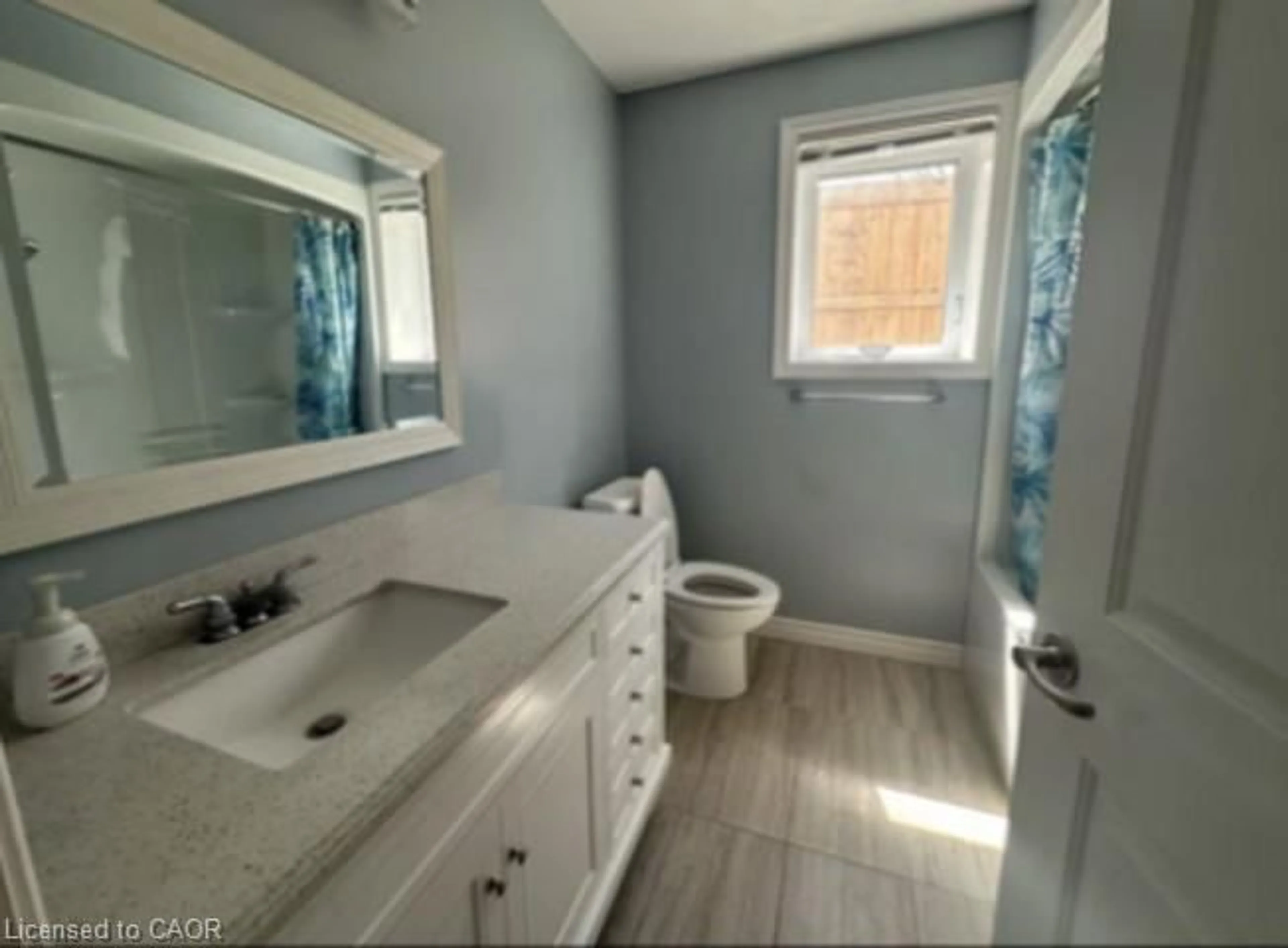Standard bathroom, ceramic/tile floor for 253 Kingsway Ave, North Bay Ontario P1B 7V5