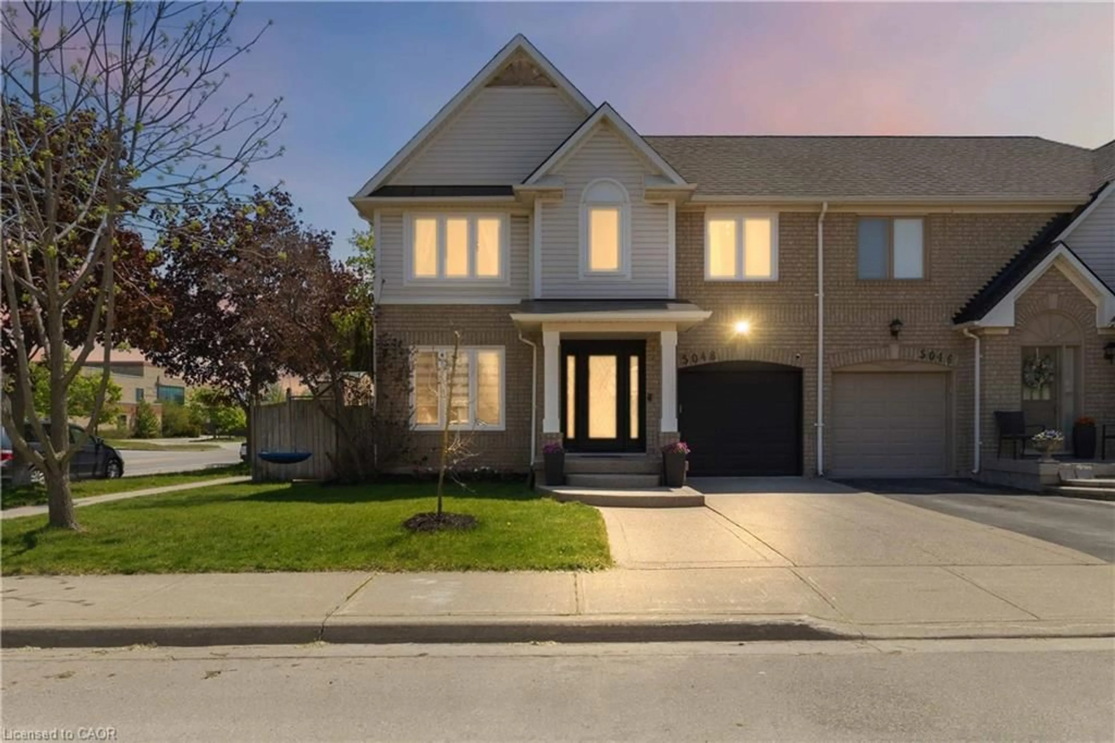 Home with brick exterior material, street for 5048 Haswell Lane, Burlington Ontario L7L 6H3