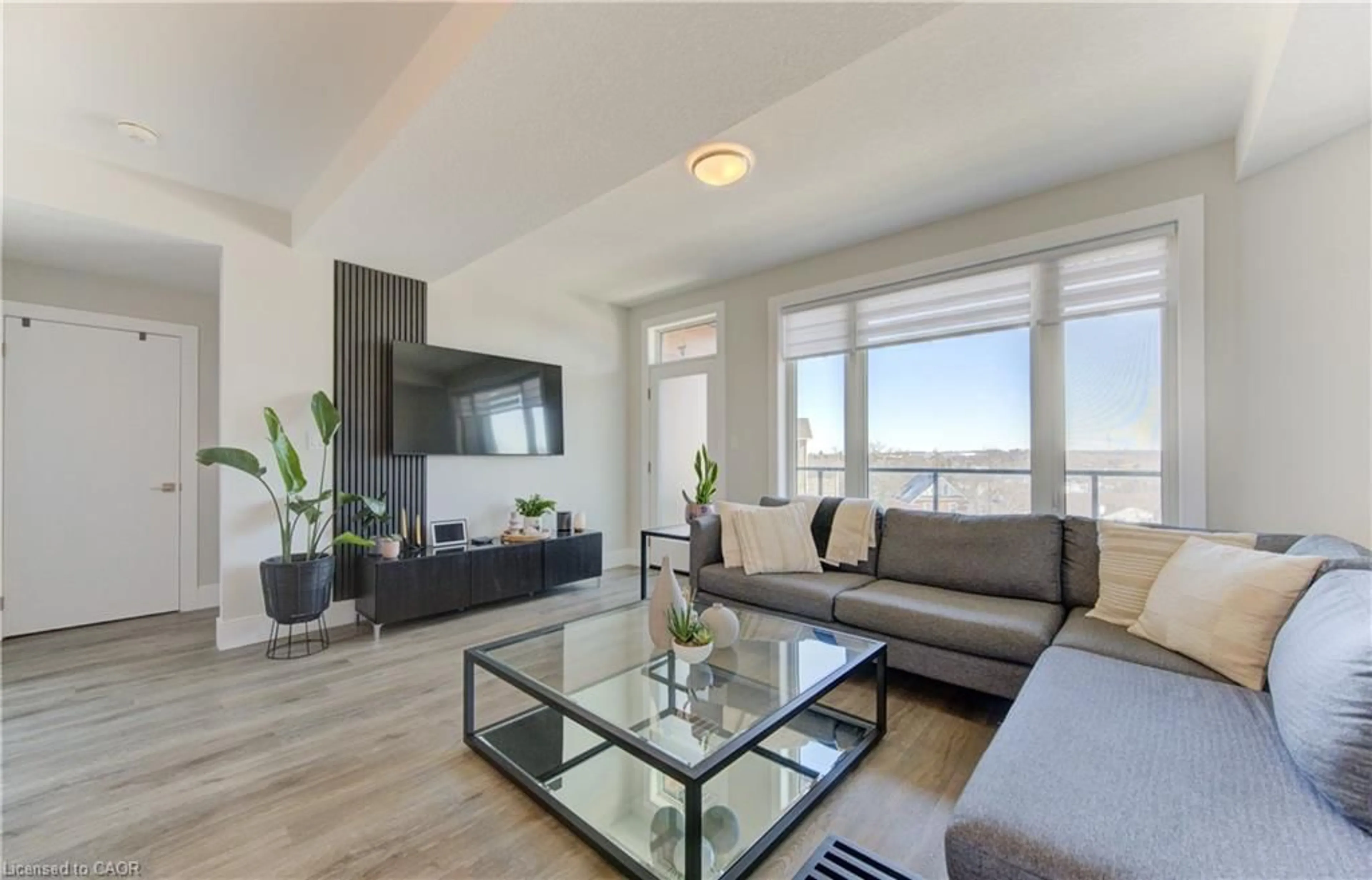 Living room with furniture, unknown for 54 Bridge St #23, Kitchener Ontario N2K 0G4