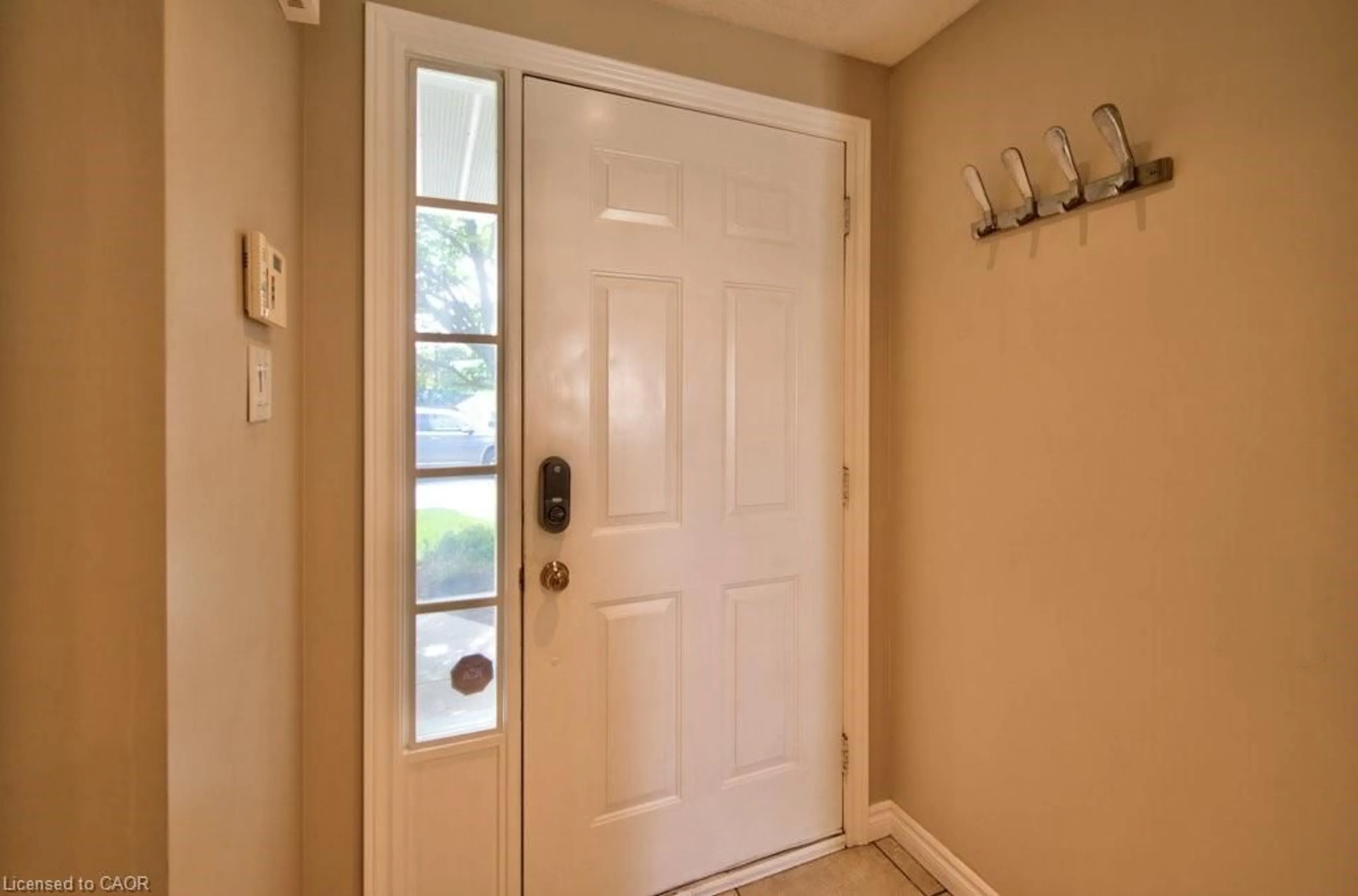 Indoor entryway for 270 Morrison Rd #7C, Kitchener Ontario N2A 3J7