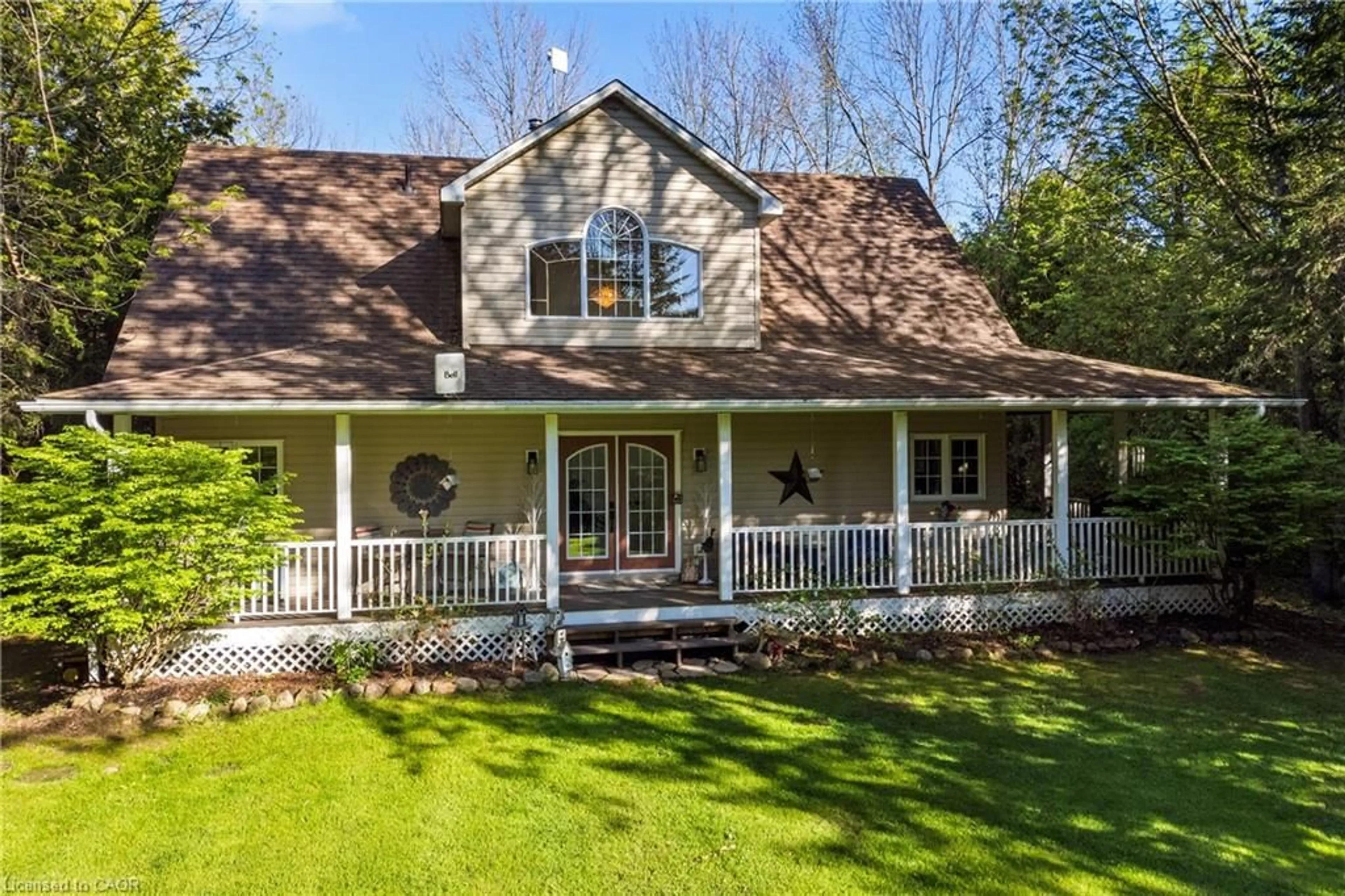 Home with vinyl exterior material, street for 126 Wilson Dr, Georgian Bluffs Ontario N0H 2T0