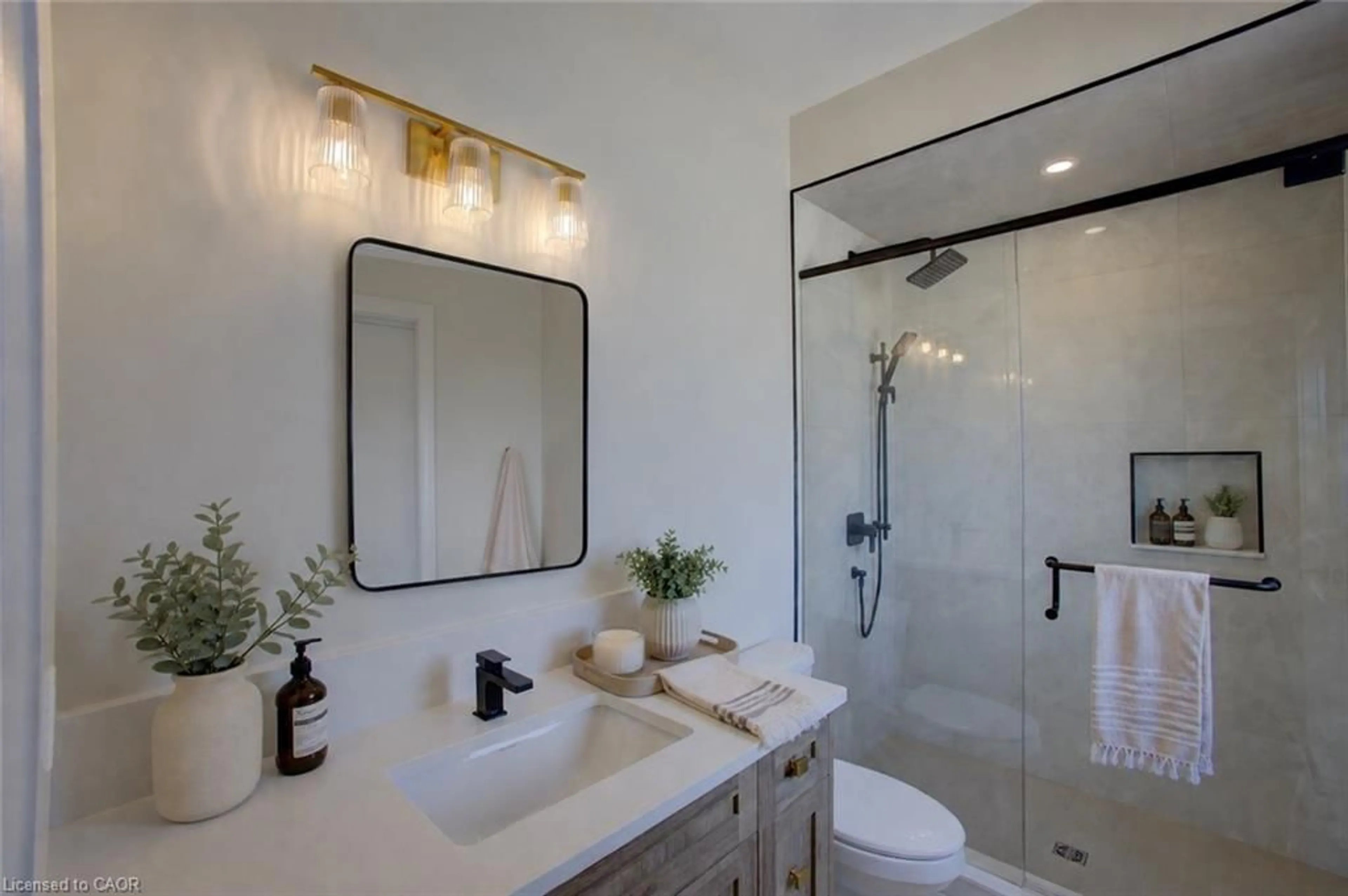 Contemporary bathroom, ceramic/tile floor for 97 Bedell Dr, Drayton Ontario N0G 1P0