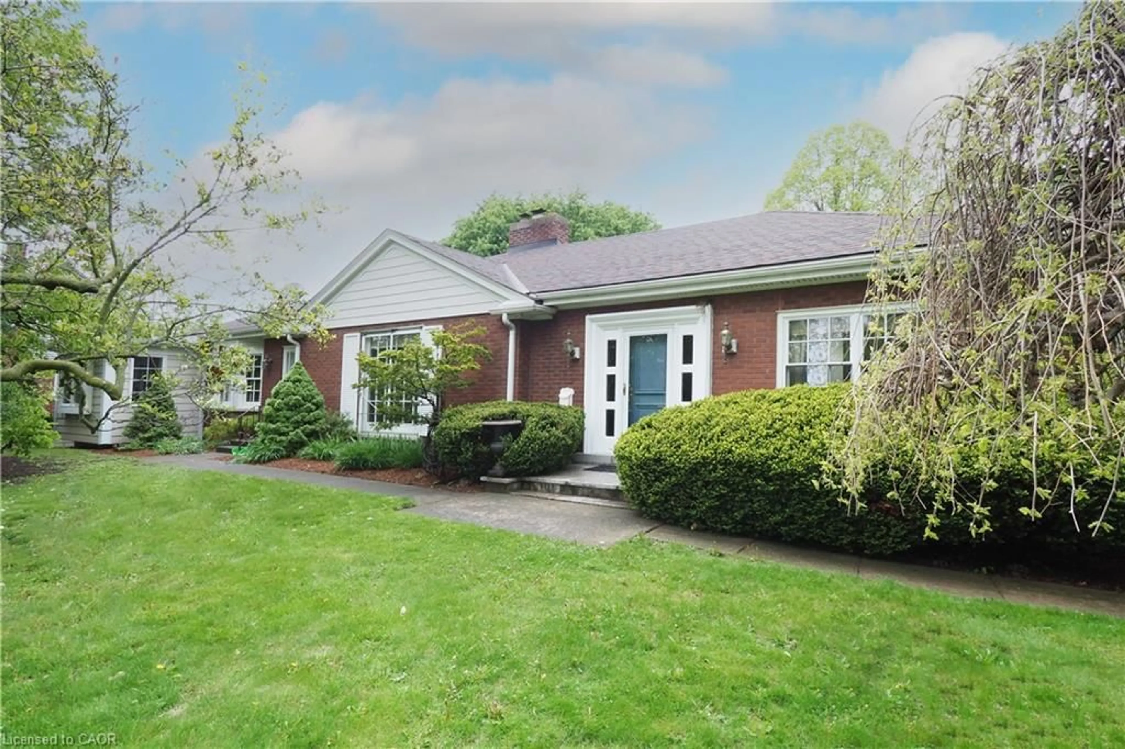 Home with brick exterior material, street for 2023 Coronation Blvd, Cambridge Ontario N3H 3S1