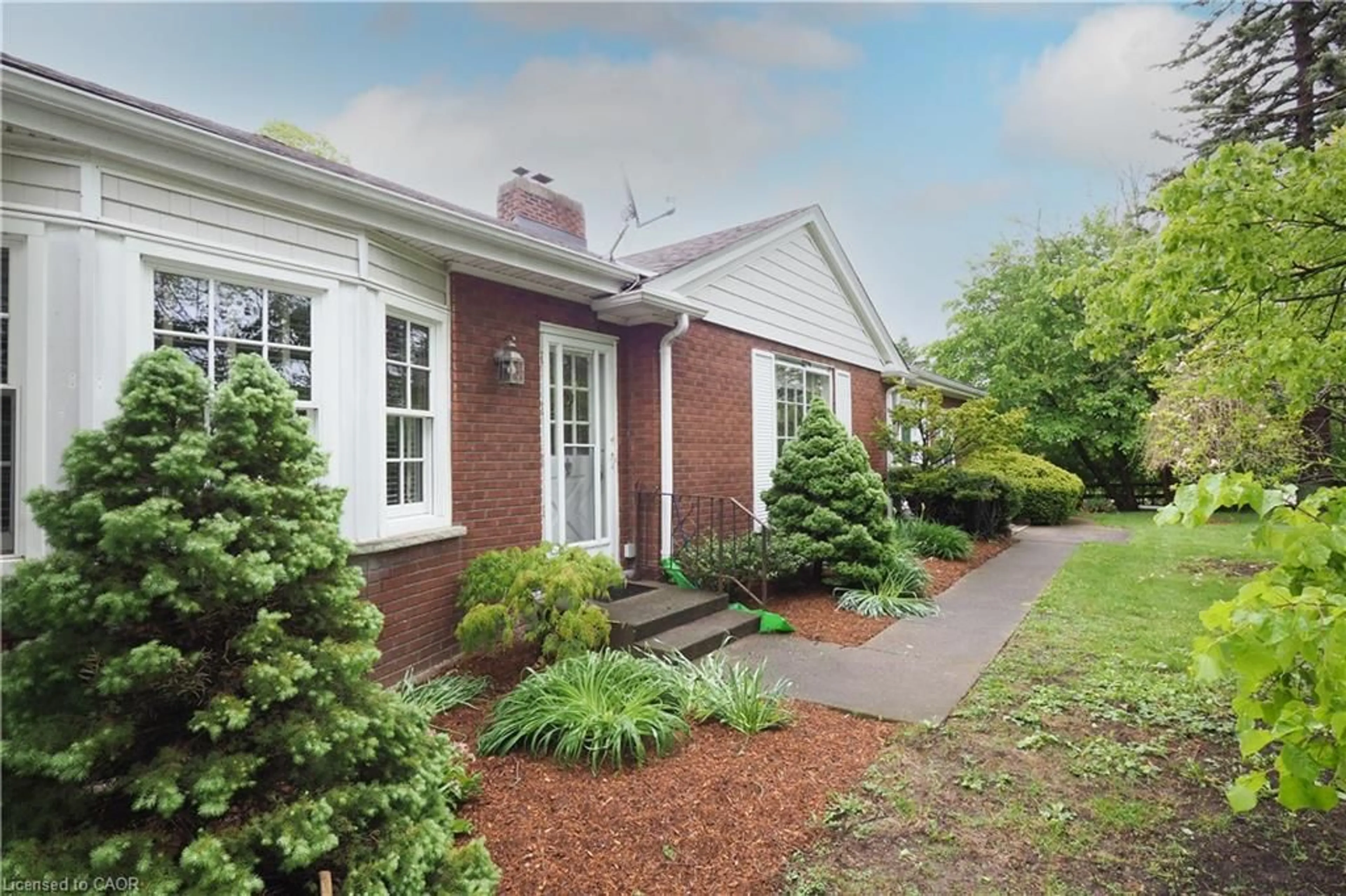 Home with brick exterior material, street for 2023 Coronation Blvd, Cambridge Ontario N3H 3S1