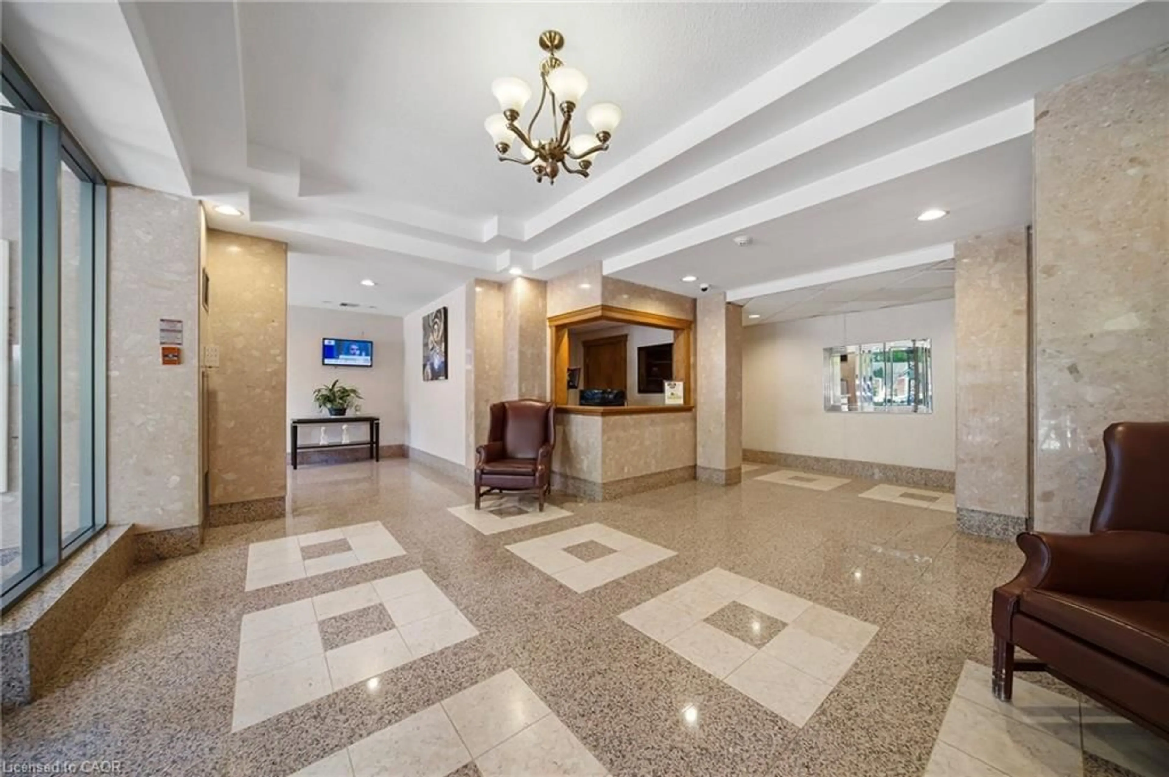 Lobby for 55 Elm Dr #611, Mississauga Ontario L5B 3Z3
