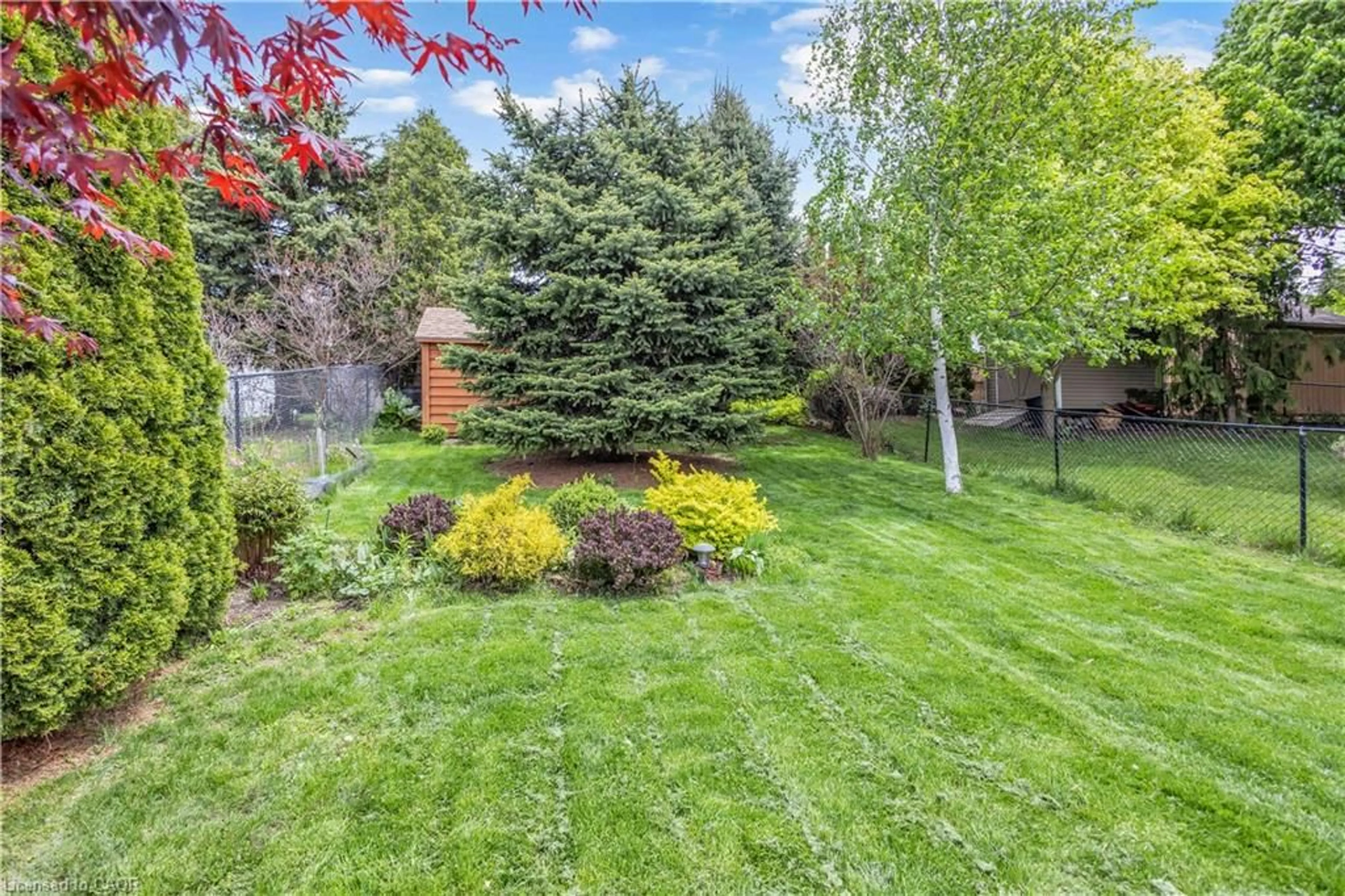Patio, unknown for 66 Hanlon Pl, Paris Ontario N3L 4C2