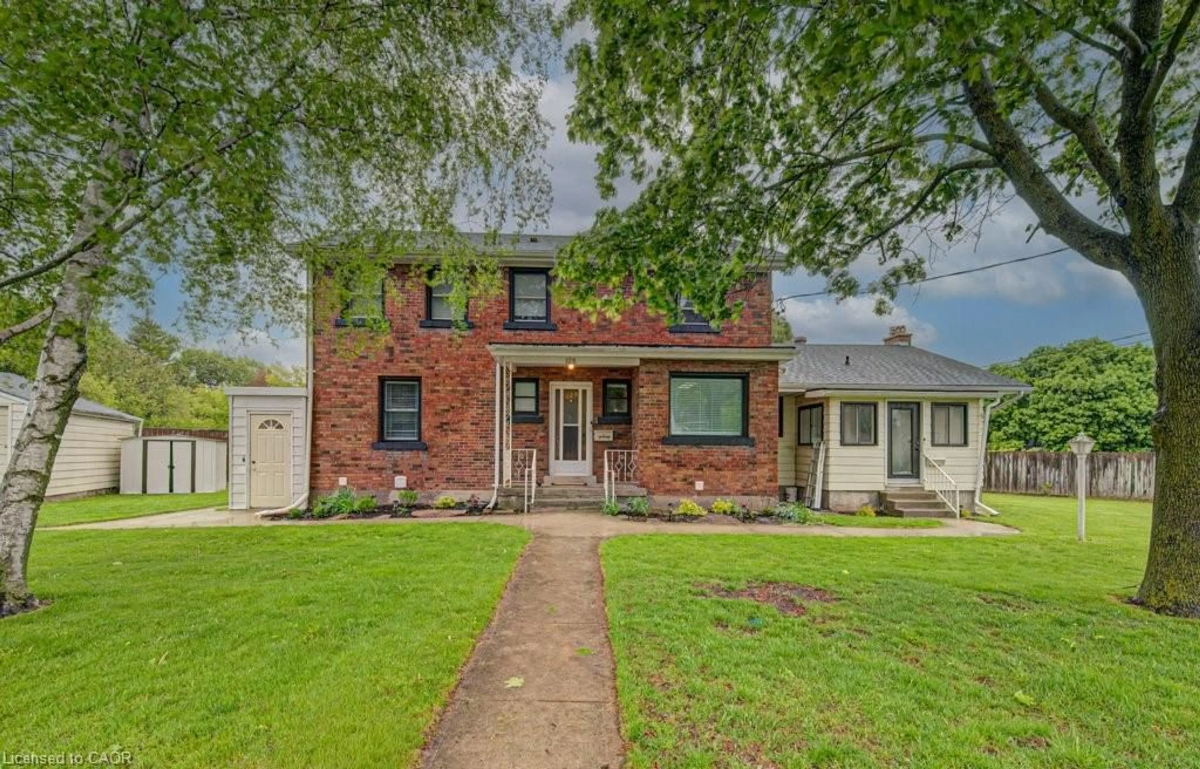 Home with brick exterior material, street for 128 Pollock Ave, Cambridge Ontario N1R 2C3