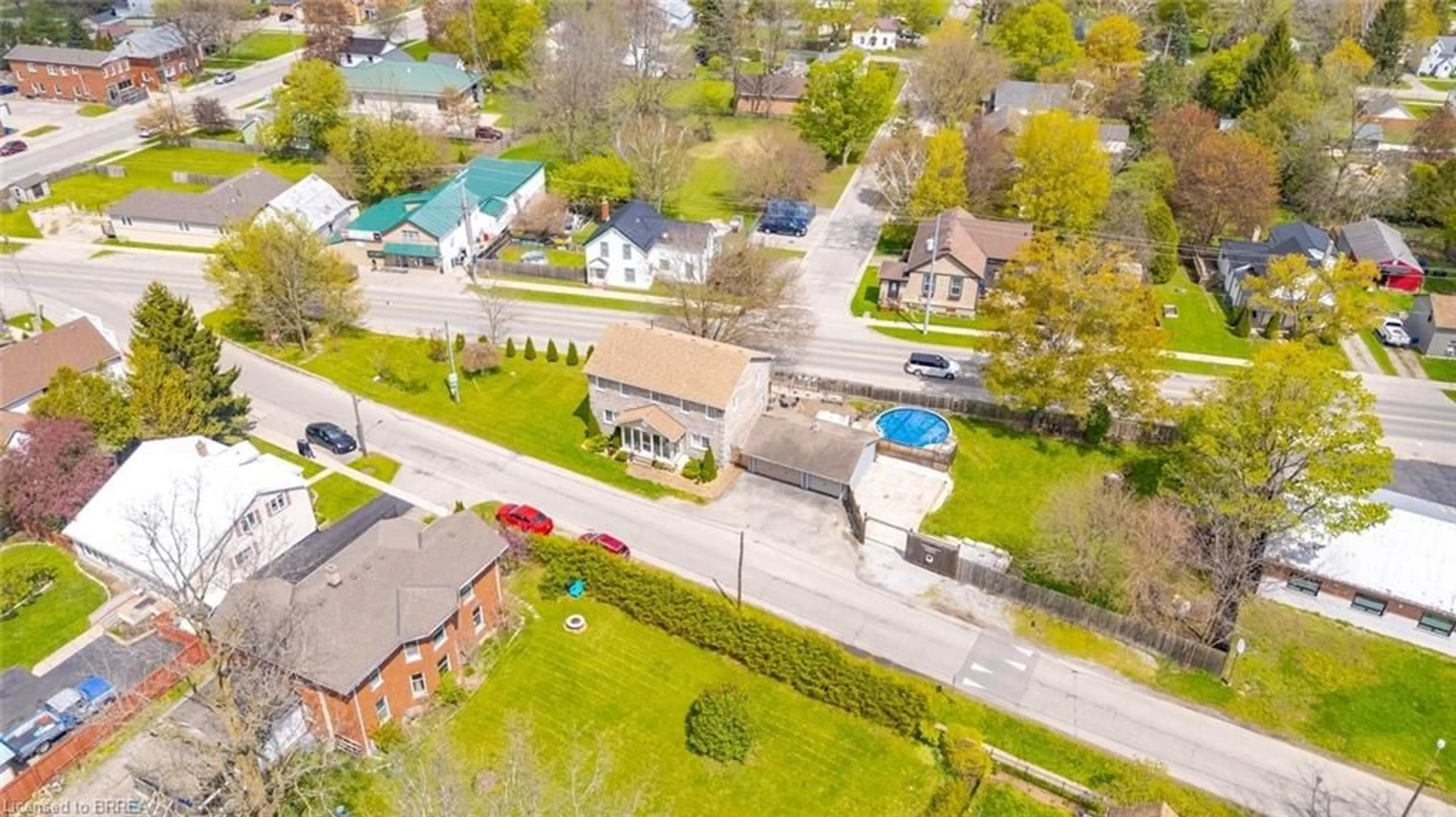 A pic from outside/outdoor area/front of a property/back of a property/a pic from drone, street for 28 Talbot St, Scotland Ontario N0E 1R0