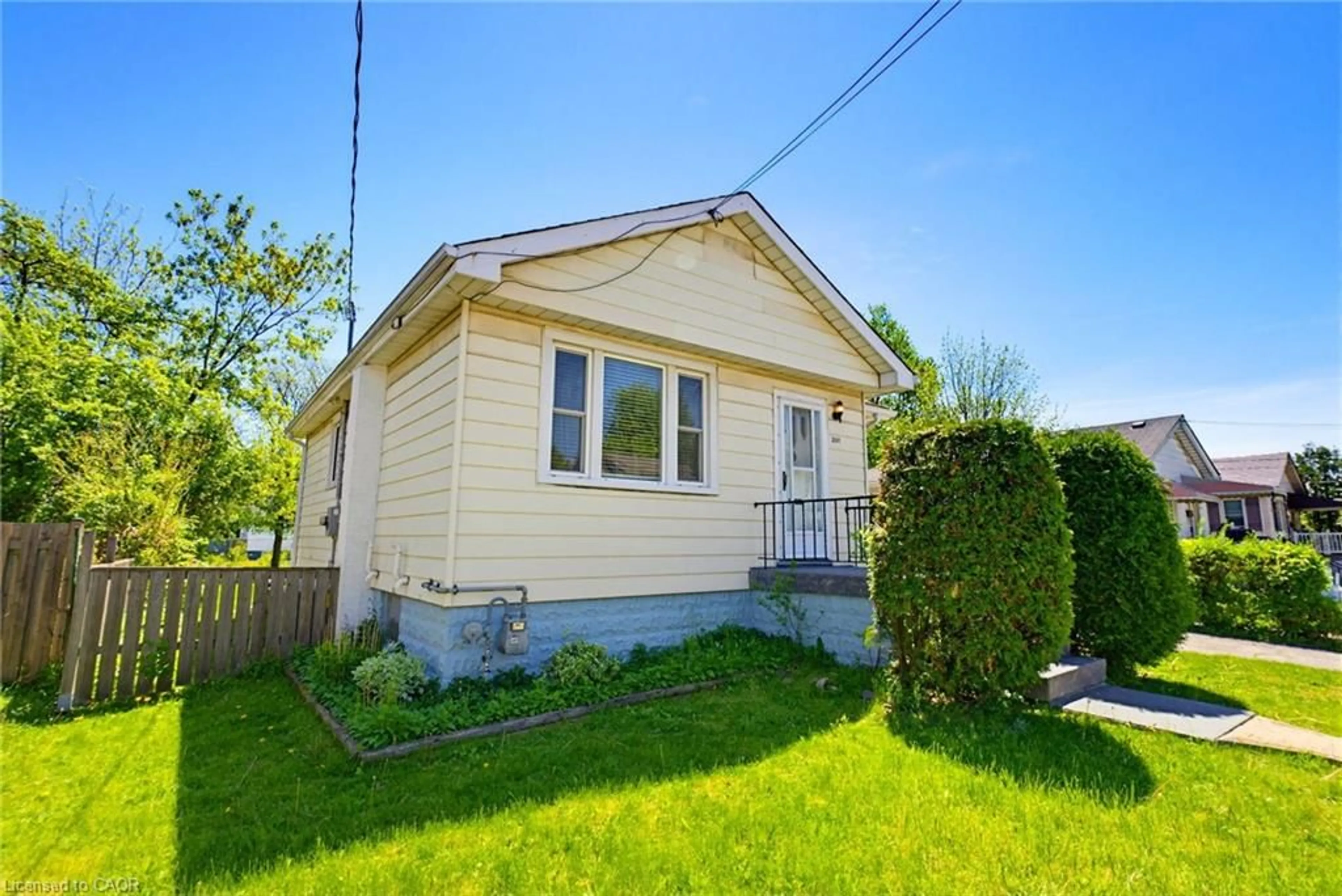Shed for 257 West 2nd St, Hamilton Ontario L9C 3G6