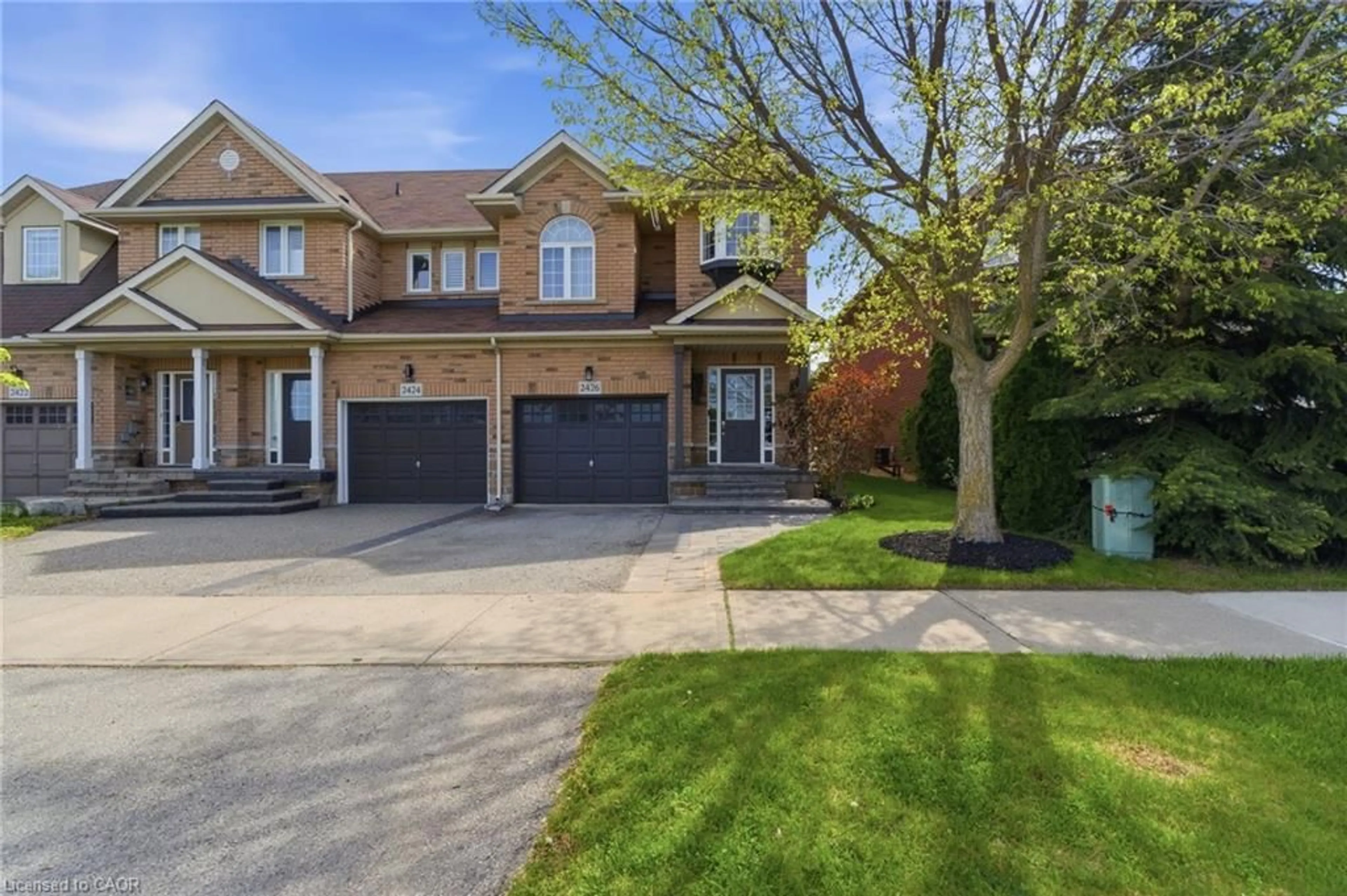 Home with brick exterior material, street for 2426 Shadow Crt, Oakville Ontario L6M 5G6