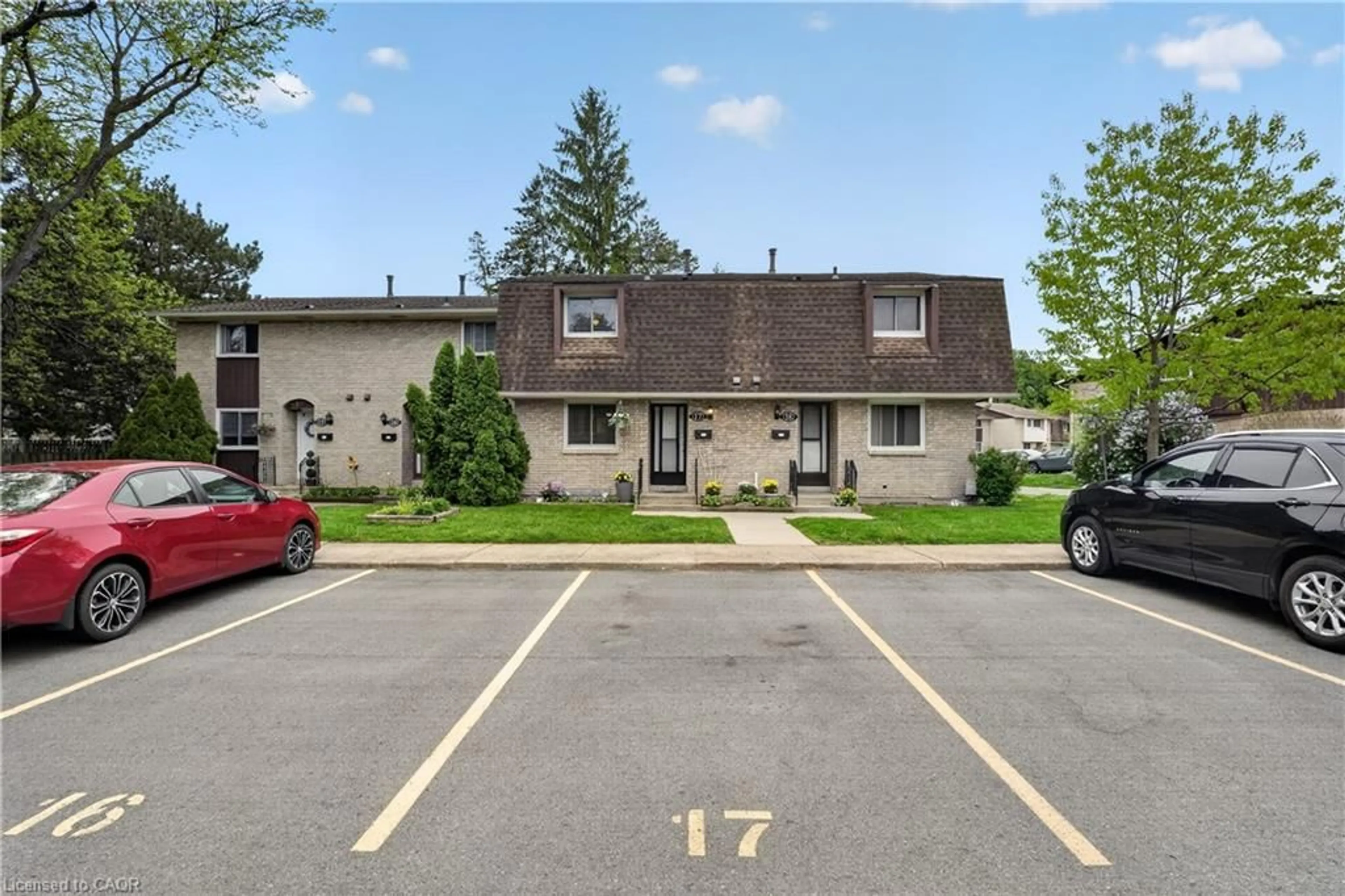 Patio, street for 50 Lakeshore Rd #17, St. Catharines Ontario L2N 6P8