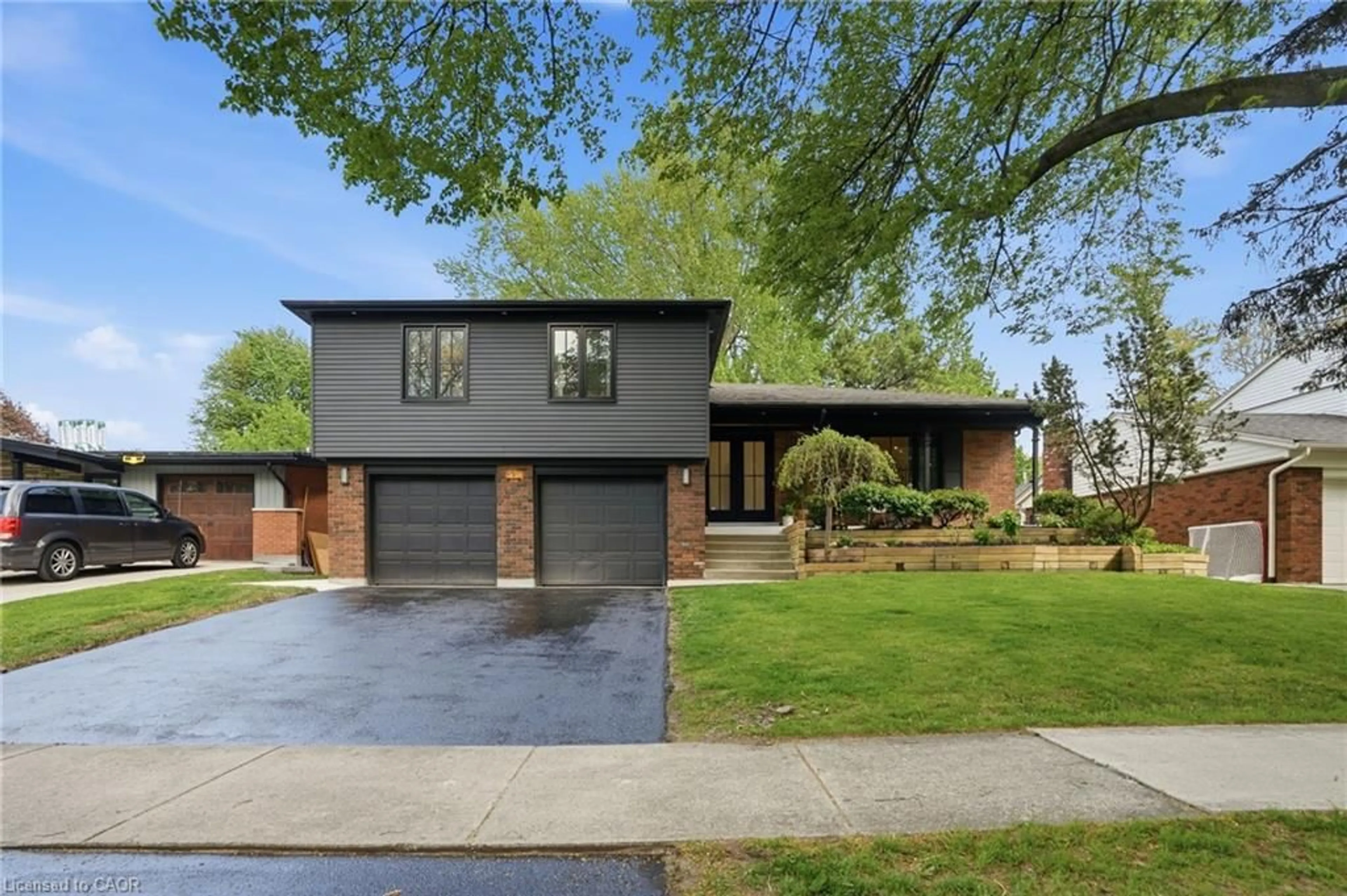 Home with brick exterior material, street for 345 Rankin Dr, Burlington Ontario L7N 2B2