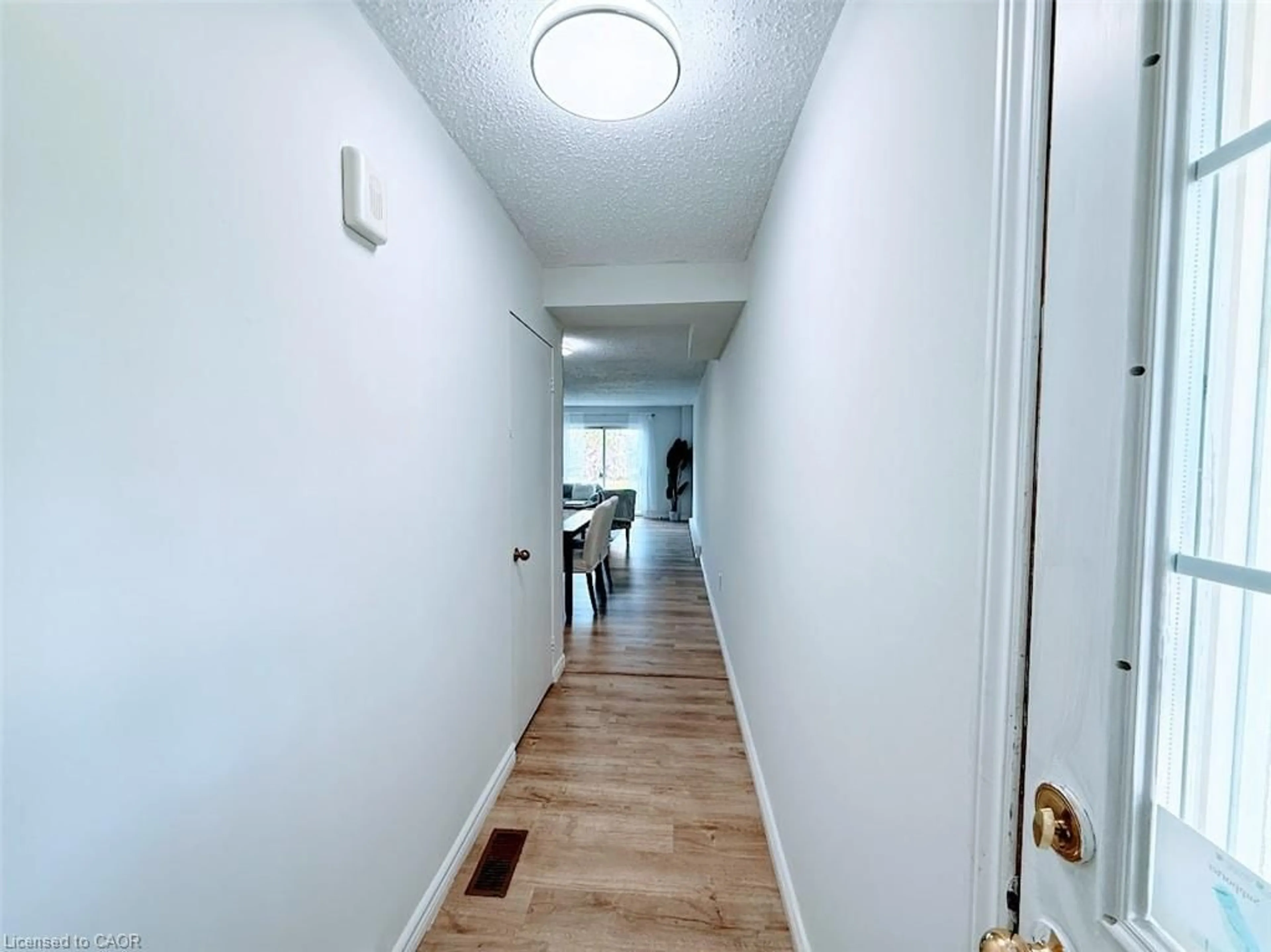 A pic of a room for 515 Weber St #G, Waterloo Ontario N2L 4G1