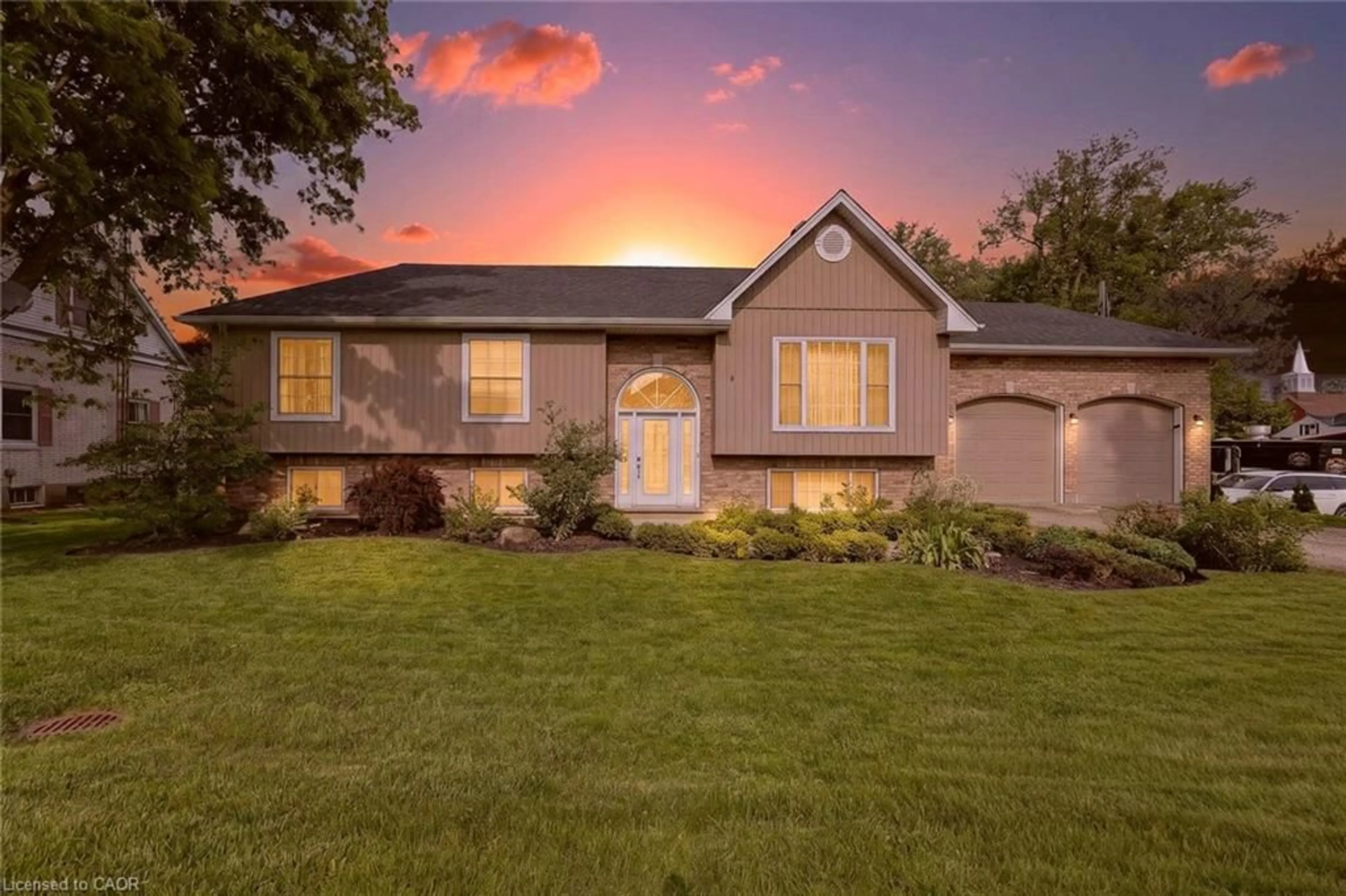 Home with vinyl exterior material, street for 9 West St, Springford Ontario N0J 1X0