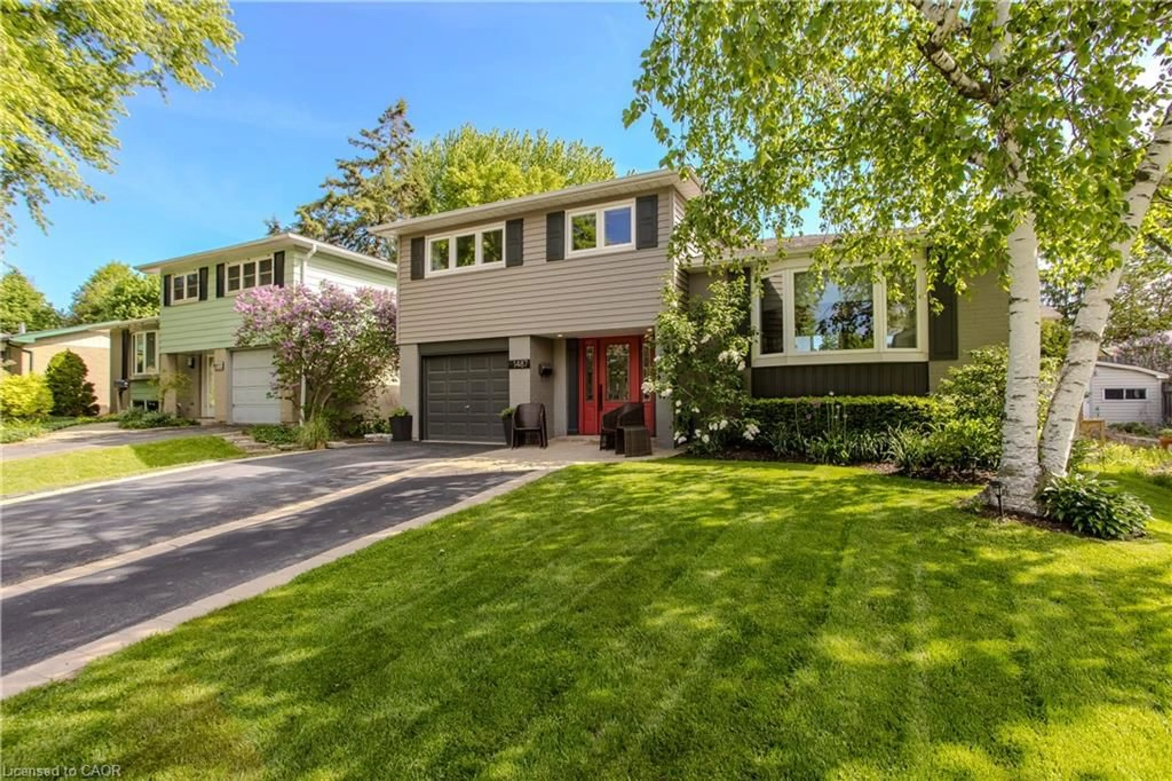 Home with brick exterior material, street for 1487 Rusholme Cres, Burlington Ontario L7M 1M4