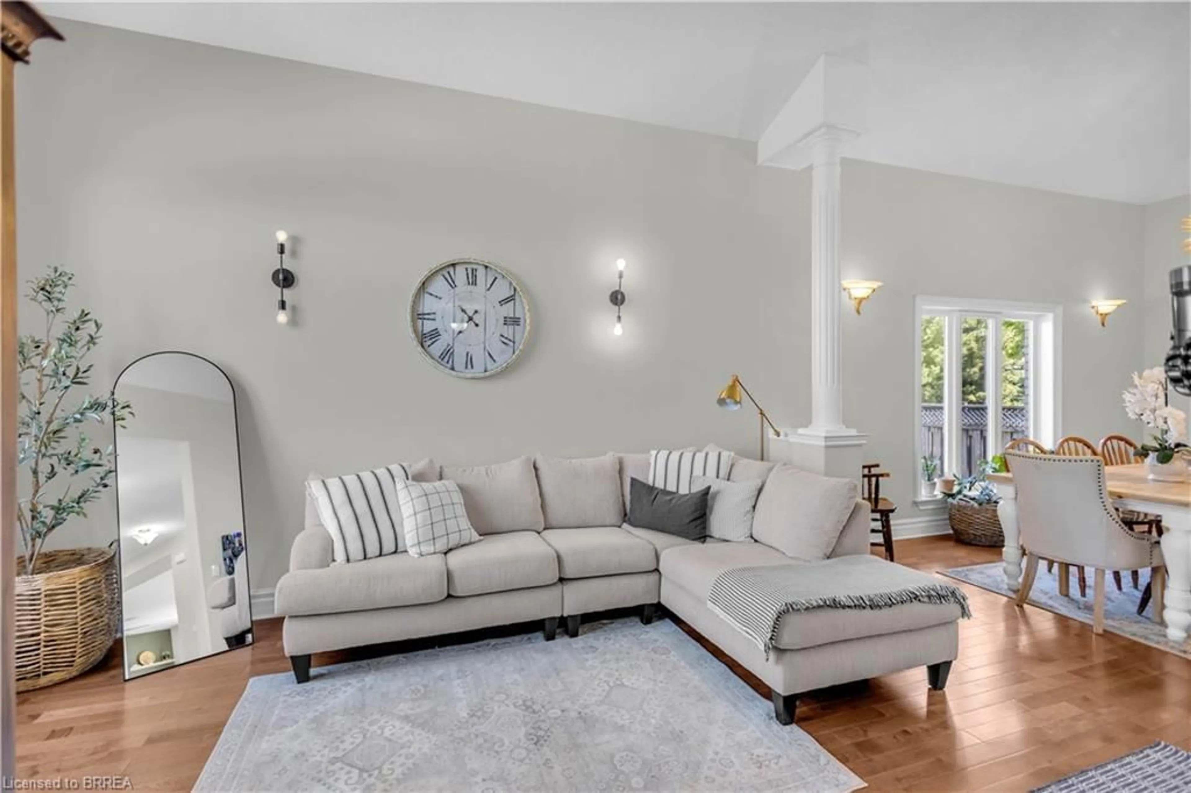 Living room with furniture, unknown for 30 Farrow Rd, Brantford Ontario N3T 5L7
