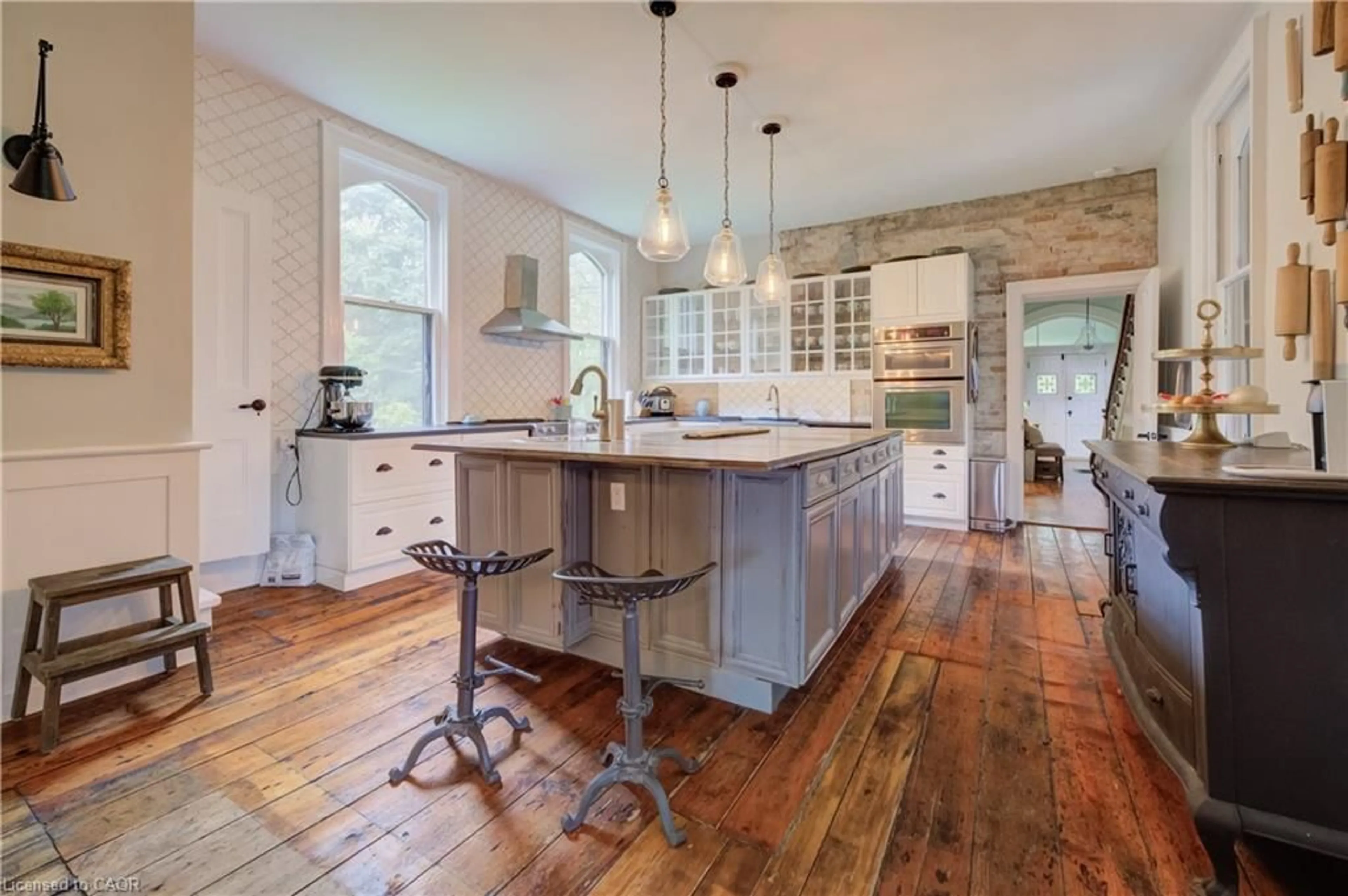 Open concept kitchen, unknown for 525 Silver St, Mount Forest Ontario N0G 2L3