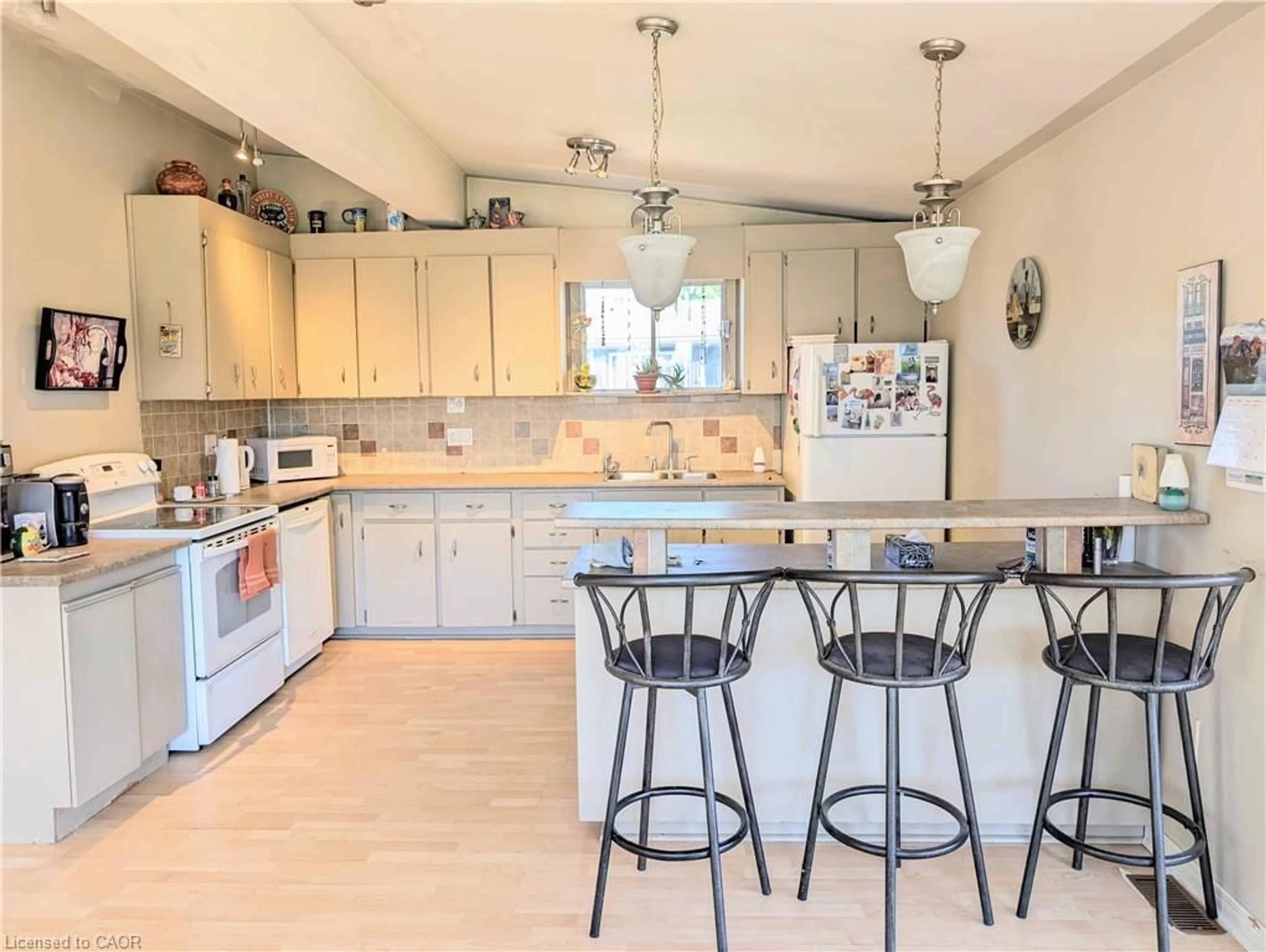 Open concept kitchen, unknown for 18 Kenneth Ave, Port Dover Ontario N0A 1N3