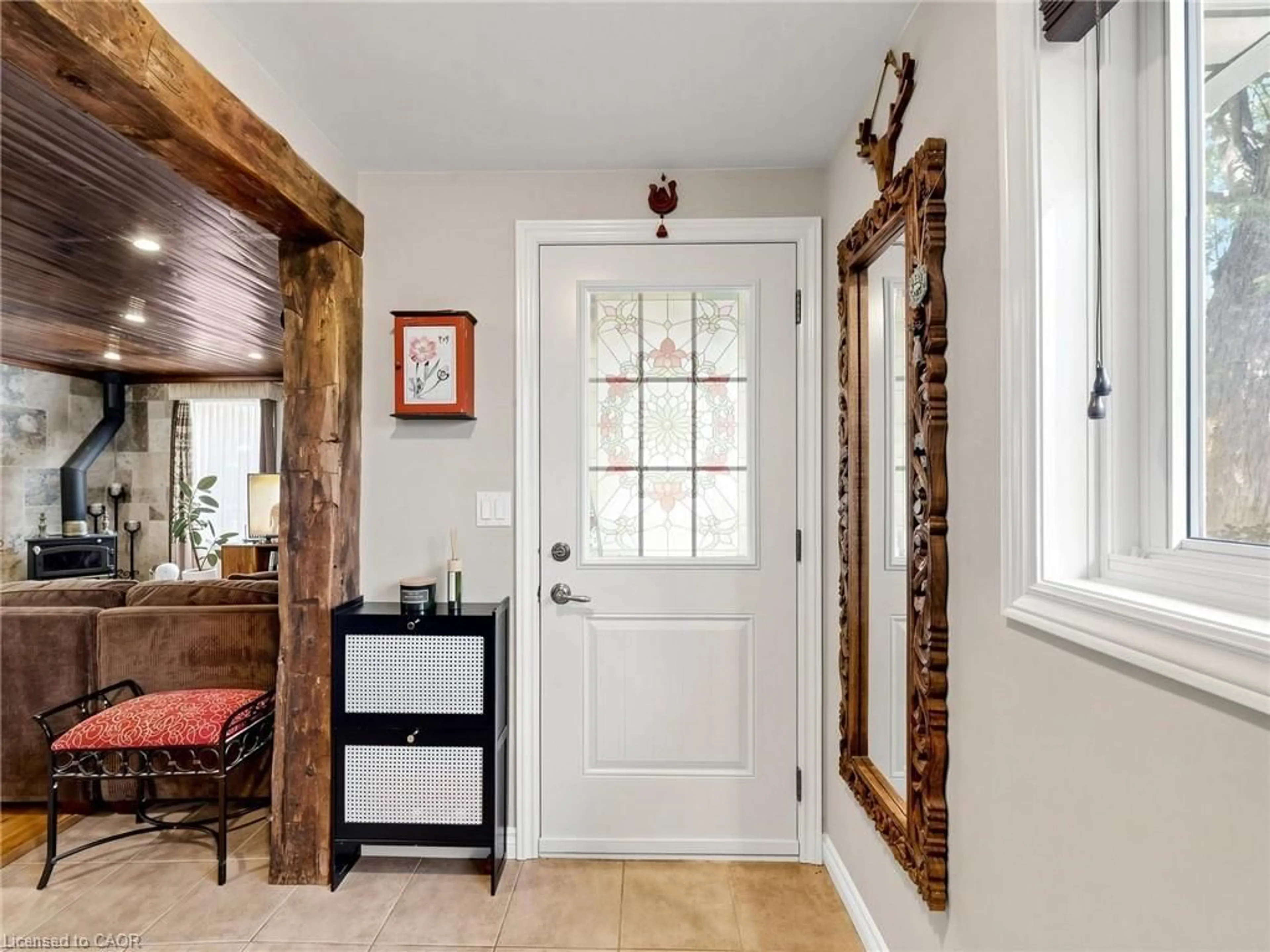 Indoor entryway for 354 Concession 5 Rd, Millgrove Ontario L0R 1V0