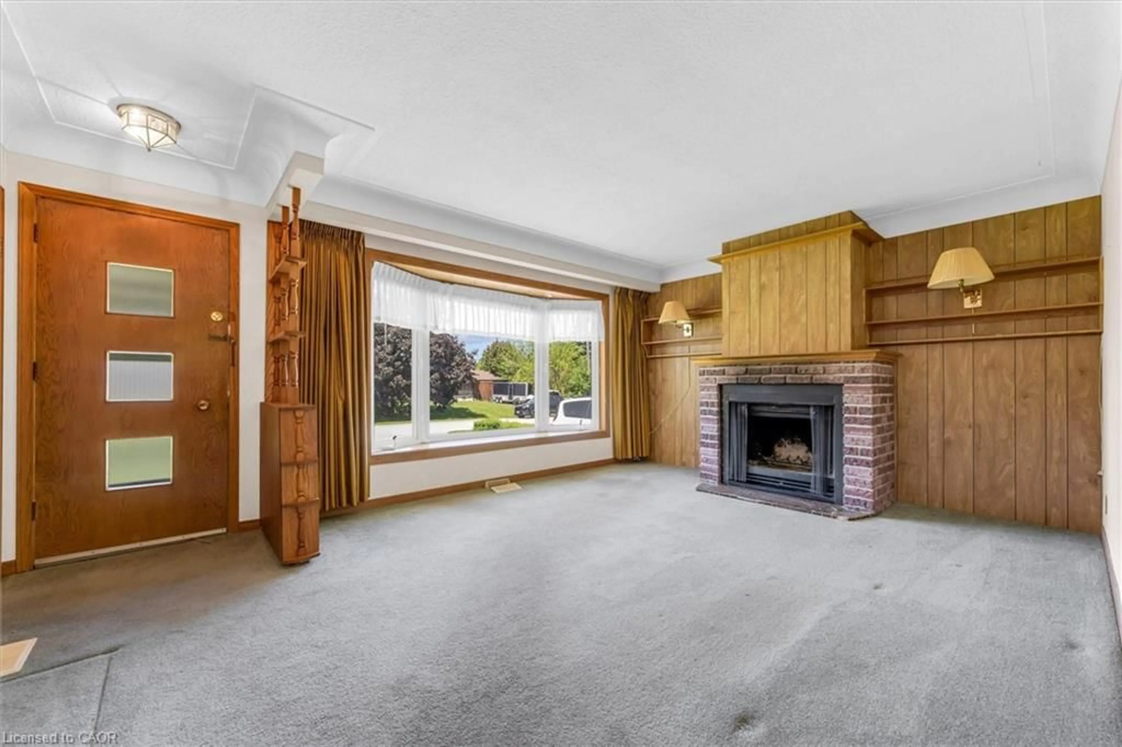 A pic of a room for 40 Oriole Cres, Grimsby Ontario L3M 3X6