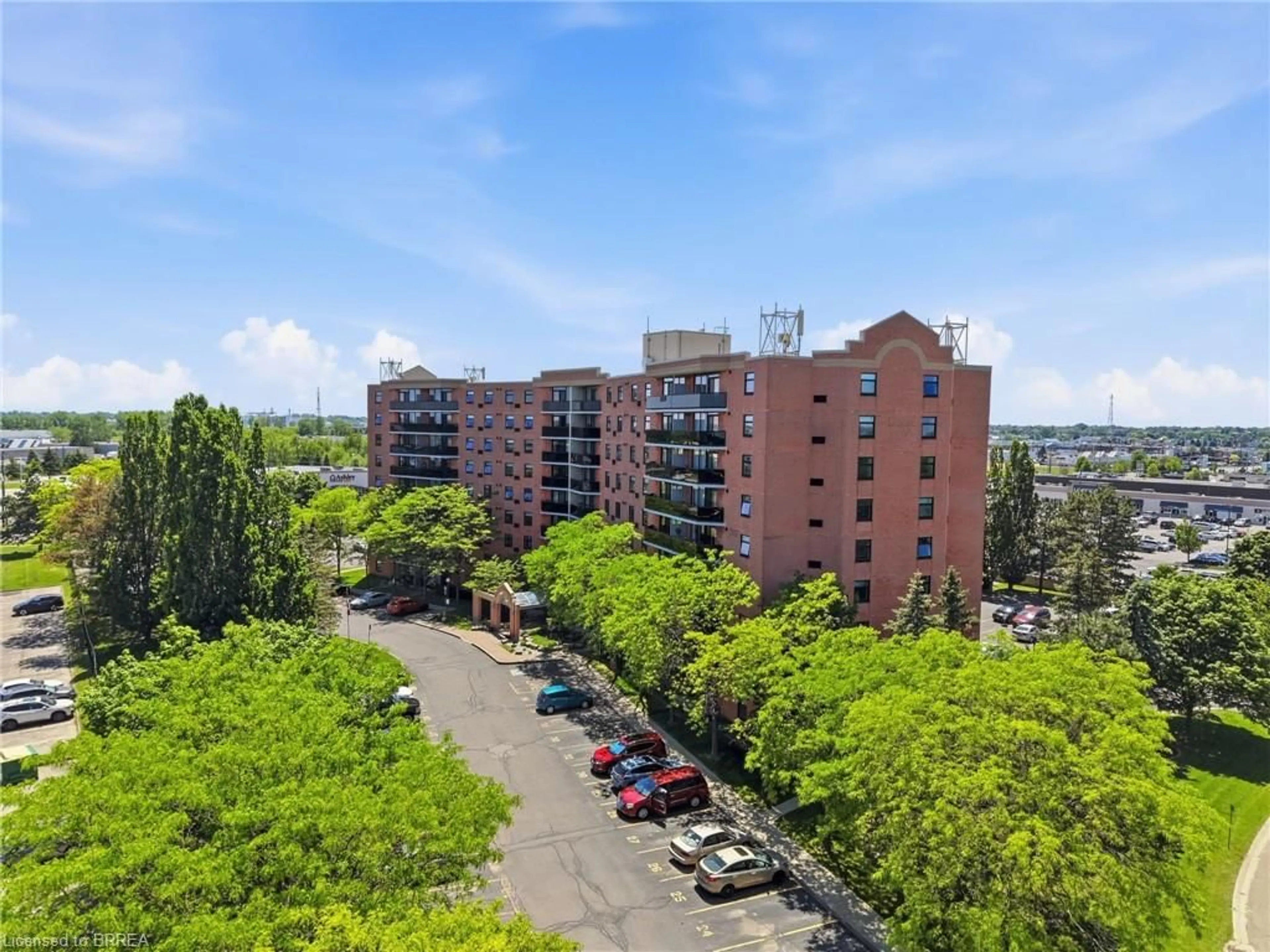 A pic from outside/outdoor area/front of a property/back of a property/a pic from drone, city buildings view from balcony for 9 Bonheur Crt #716, Brantford Ontario N3P 1Z5